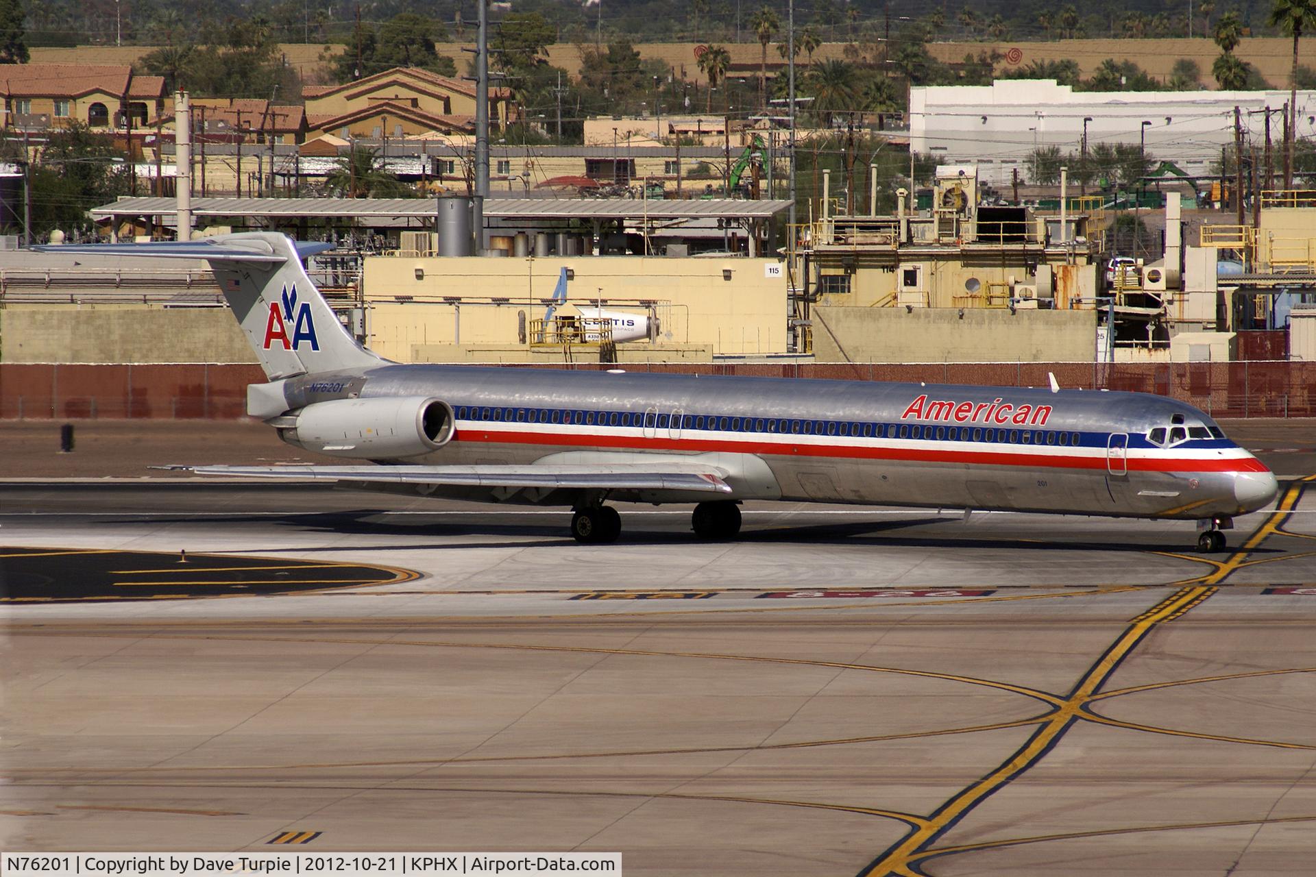 N76201, 1992 McDonnell Douglas MD-83 (DC-9-83) C/N 53291, No comment.