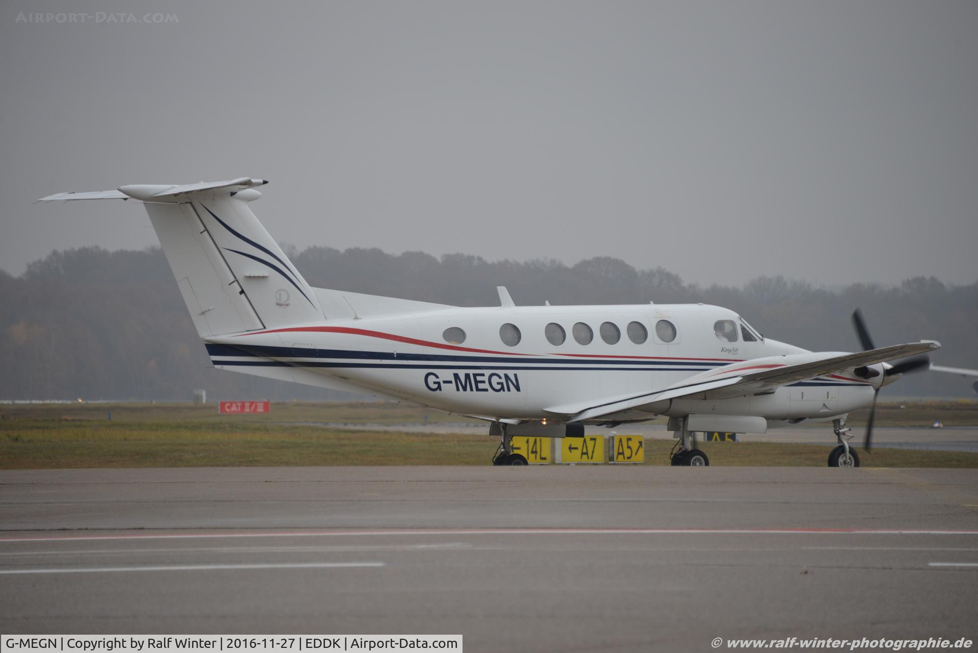 G-MEGN, 1995 Beech B200 Super King Air King Air C/N BB-1518, Beech B200 Super King Air - Dragonfly Aviation Services - BB-1518 - G-MEGN - 27.11.2016 - CGN