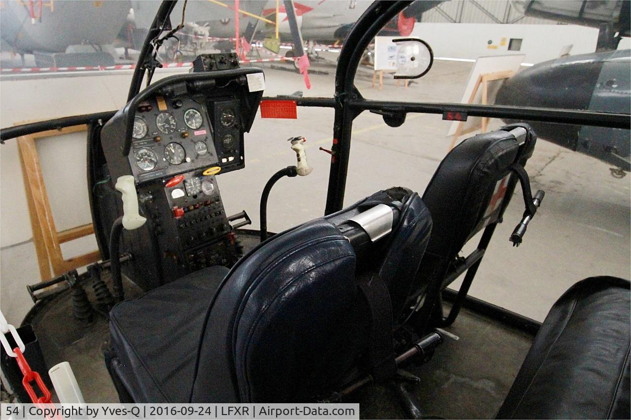 54, Sud SE-3130 Alouette II C/N 1054, Sud SE-3130 Alouette II, Cockpit close up view, Rochefort-Soubise airport (LFXR)