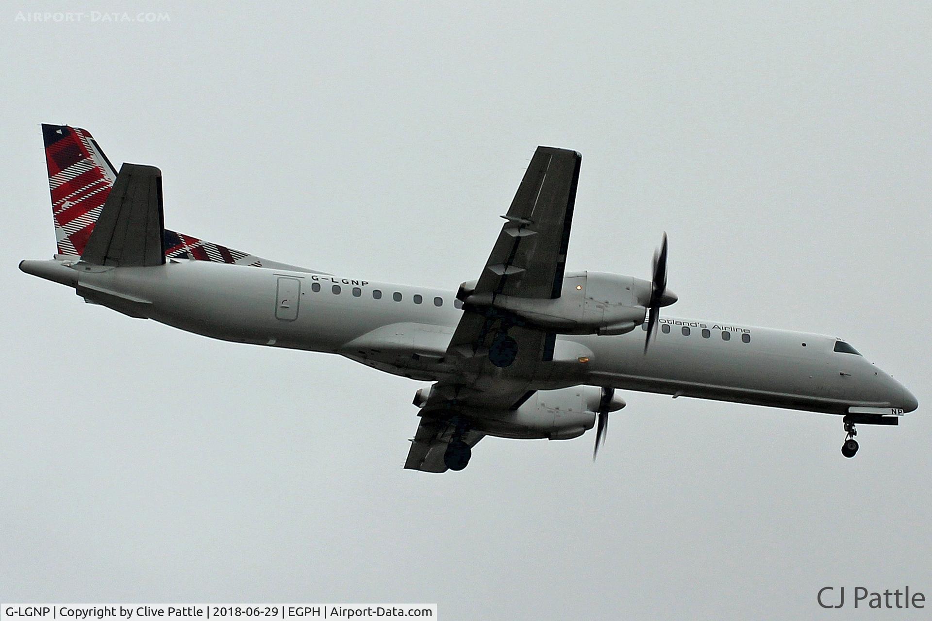 G-LGNP, 1995 Saab 2000 C/N 2000-018, Landing at EDI