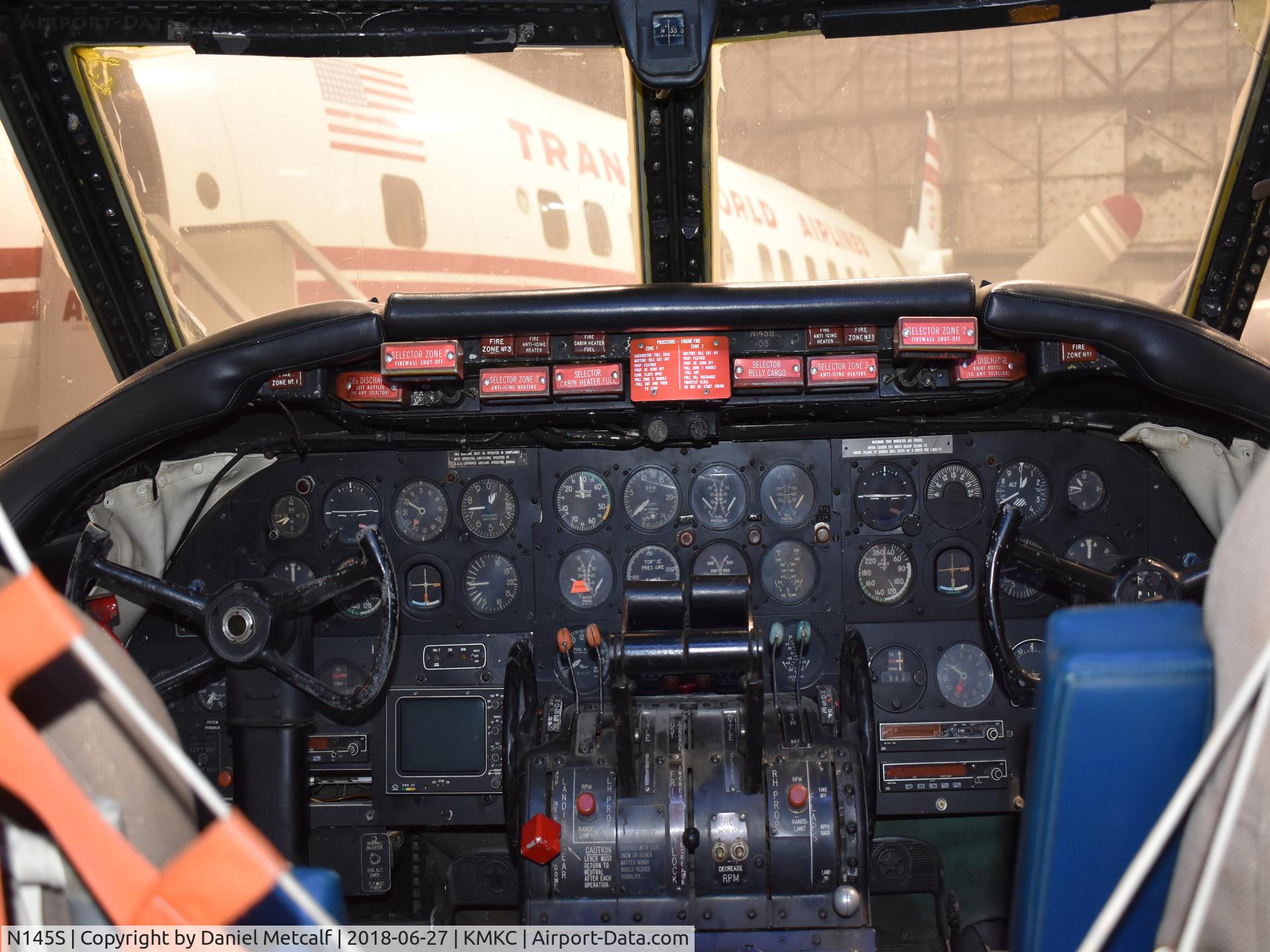 N145S, 1952 Martin 404 C/N 14142, Cockpit