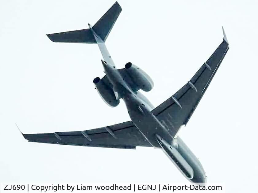 ZJ690, 2004 Bombardier BD-700-1A10 Sentinel R1 C/N 9107, Hedon East Yorkshire