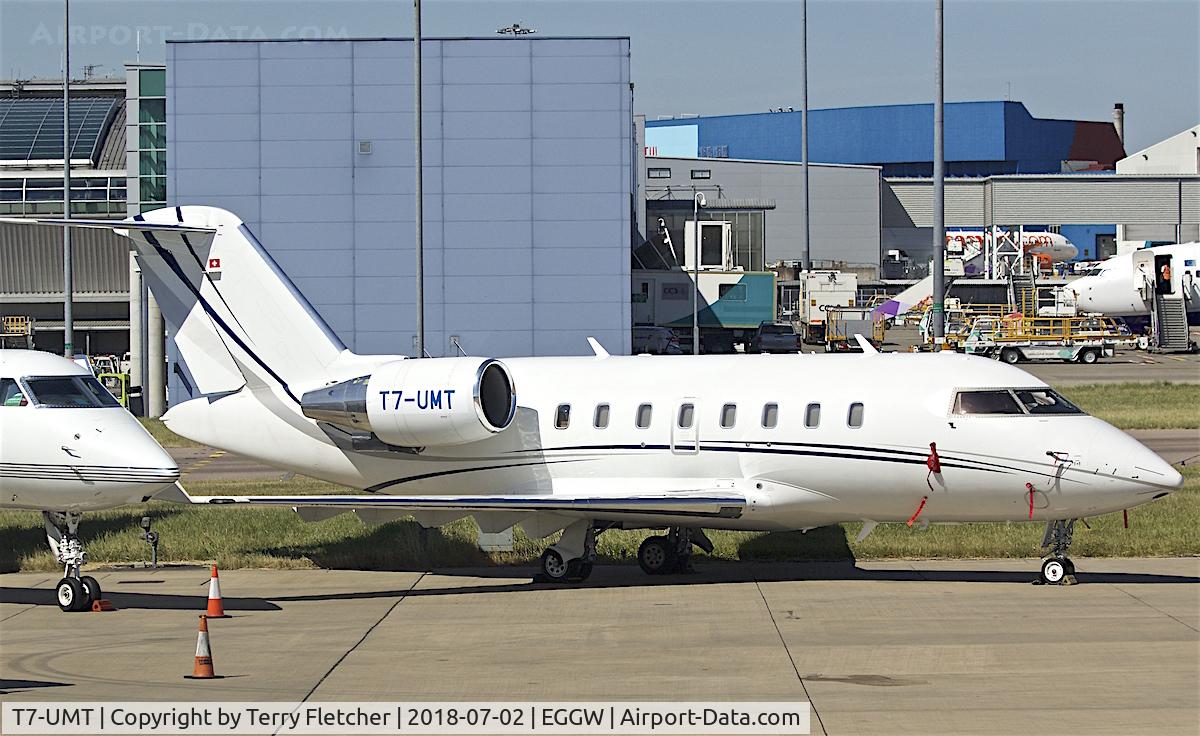 T7-UMT, 2007 Bombardier Challenger 605 (CL-600-2B16) C/N 5726, at London Luton