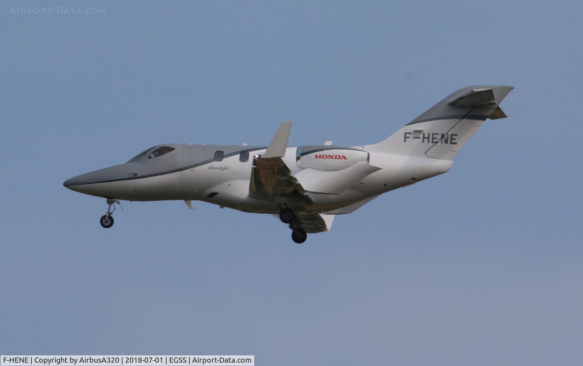 F-HENE, 2016 Honda HA-420 HondaJet C/N 42000045, arriving at Stansted