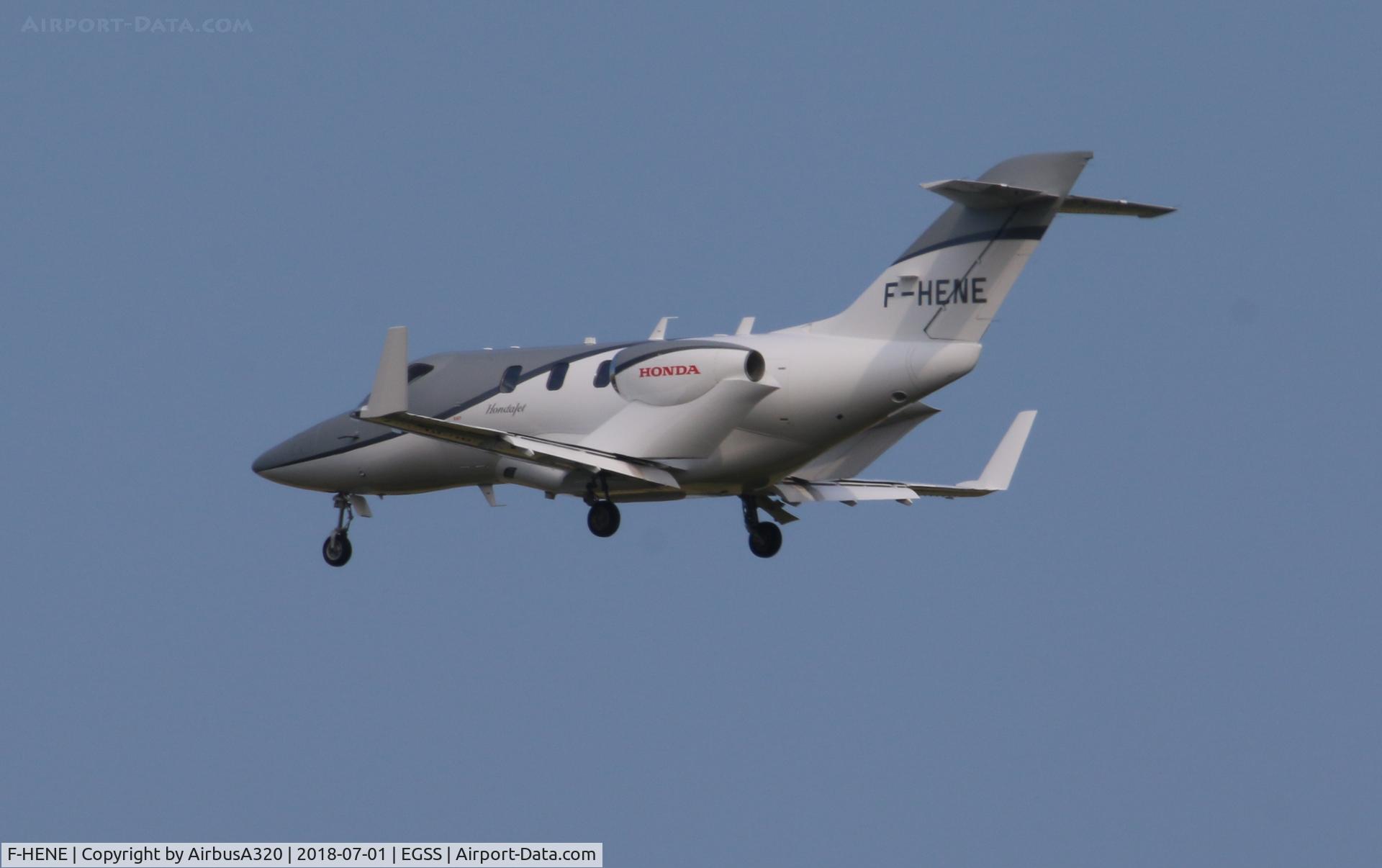 F-HENE, 2016 Honda HA-420 HondaJet C/N 42000045, arriving at Stansted