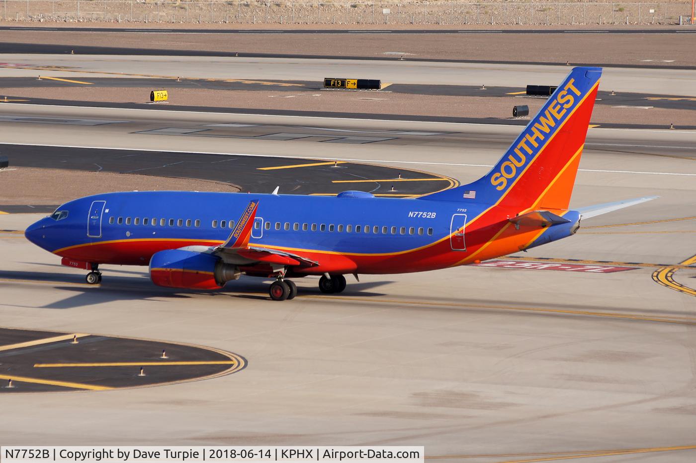 N7752B, 2008 Boeing 737-7BD C/N 33943, No comment.