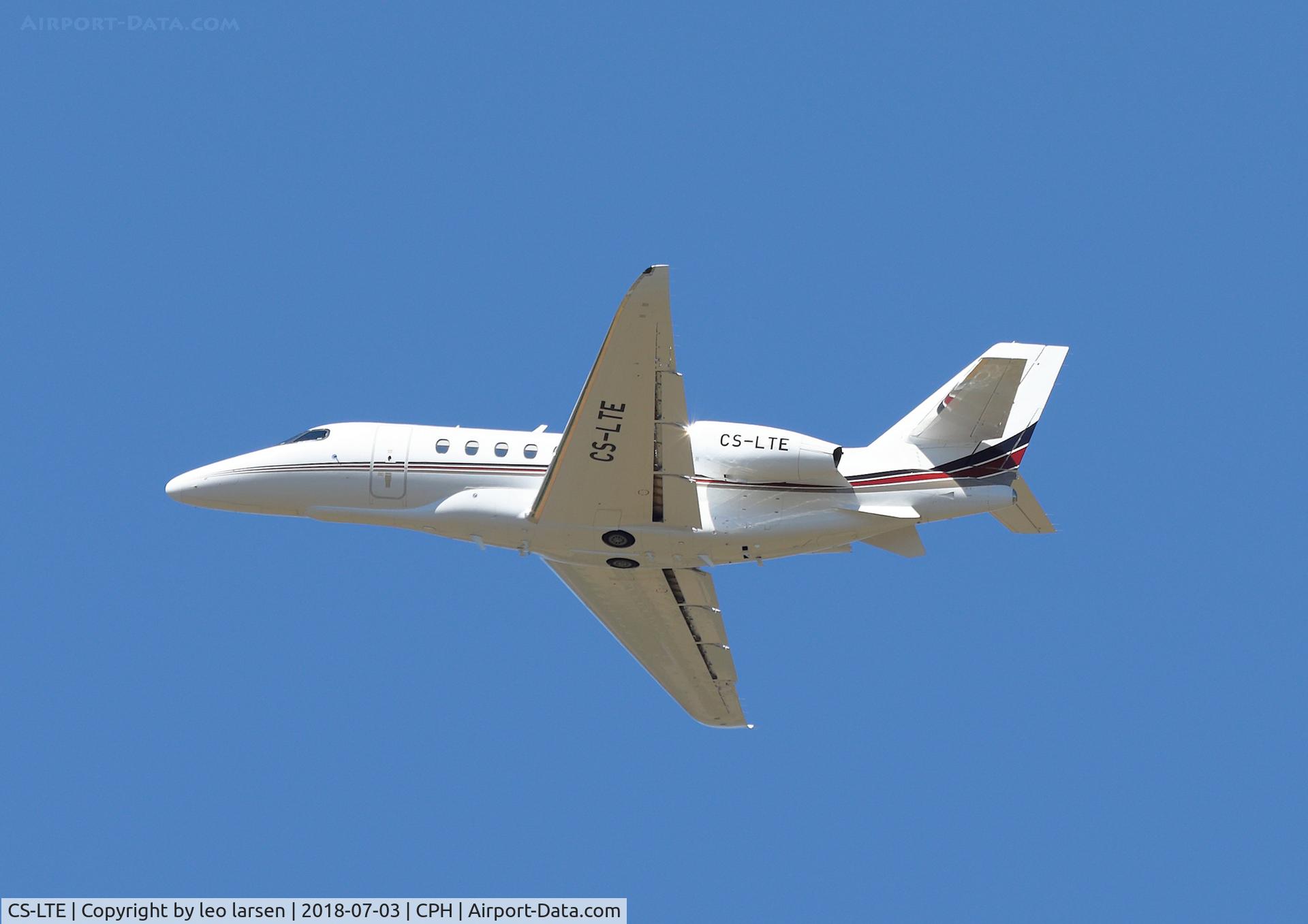 CS-LTE, 2017 Cessna 680A Citation Latitude C/N 680A-0109, Copenhagen 3.7.2017 T/O R-22R