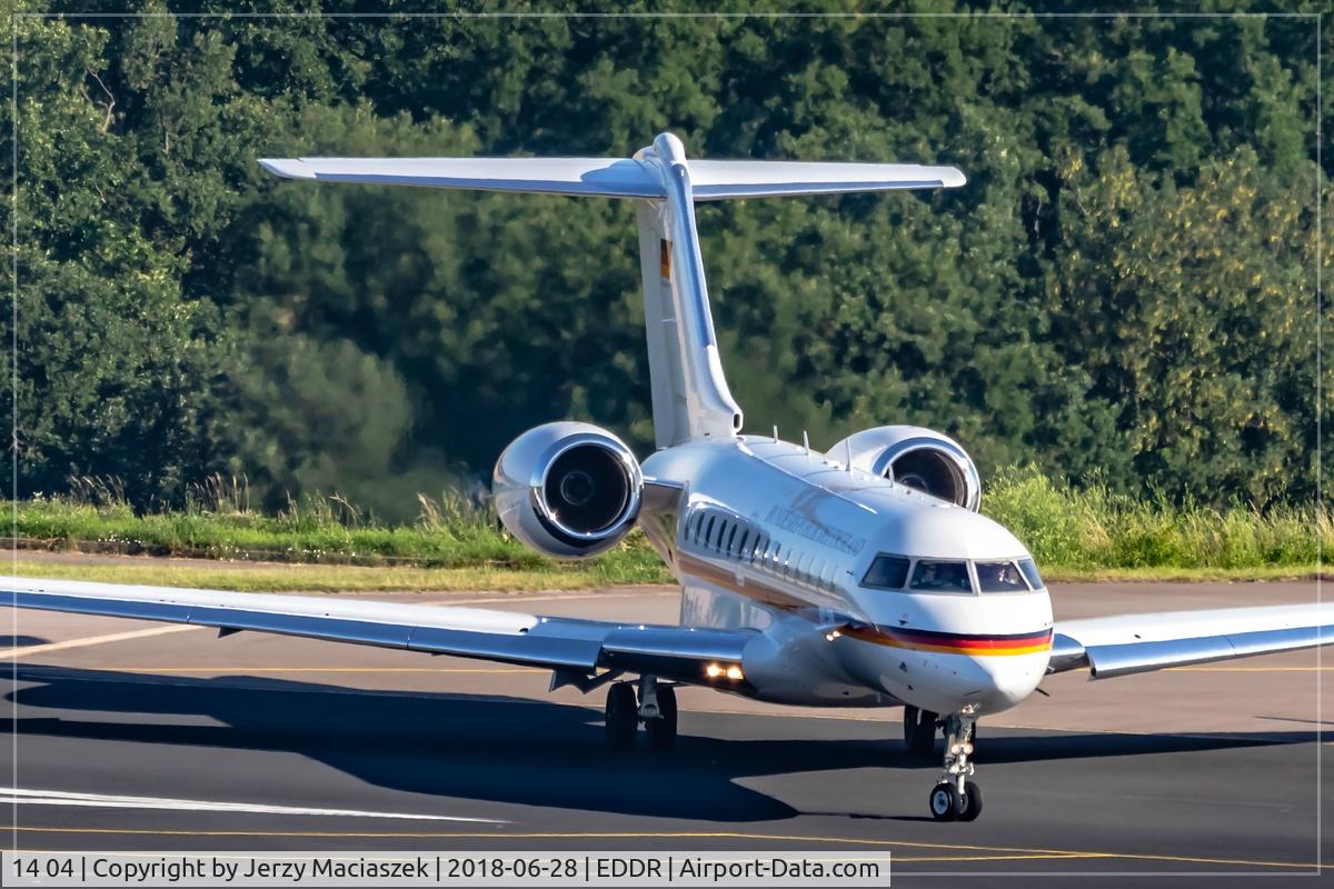 14 04, 2011 Bombardier BD-700-1A11 Global 5000 C/N 9417, Bombardier BD-700-1A11 Global Express