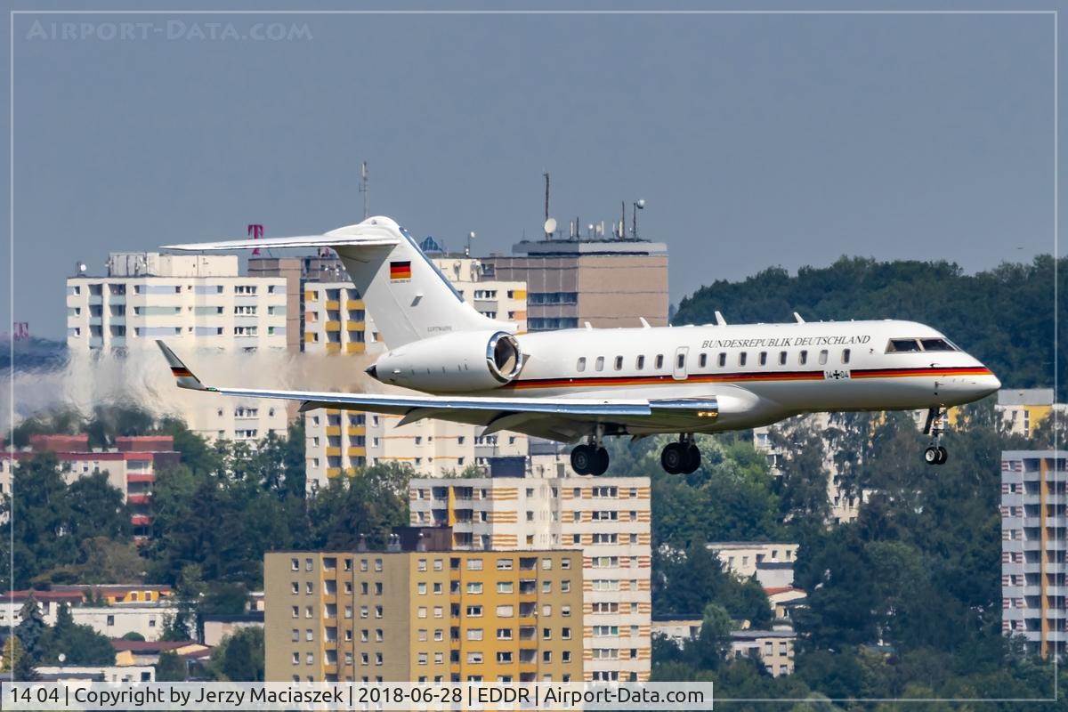 14 04, 2011 Bombardier BD-700-1A11 Global 5000 C/N 9417, Bombardier BD-700-1A11 Global Express