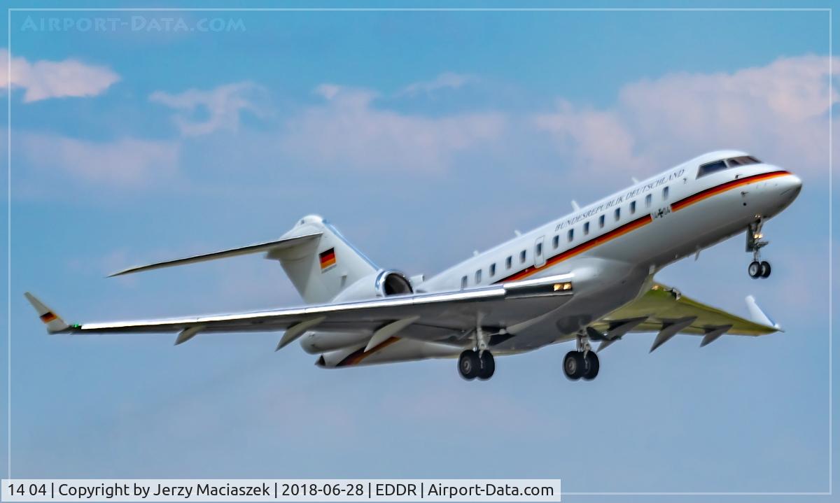 14 04, 2011 Bombardier BD-700-1A11 Global 5000 C/N 9417, Bombardier BD-700-1A11 Global Express
