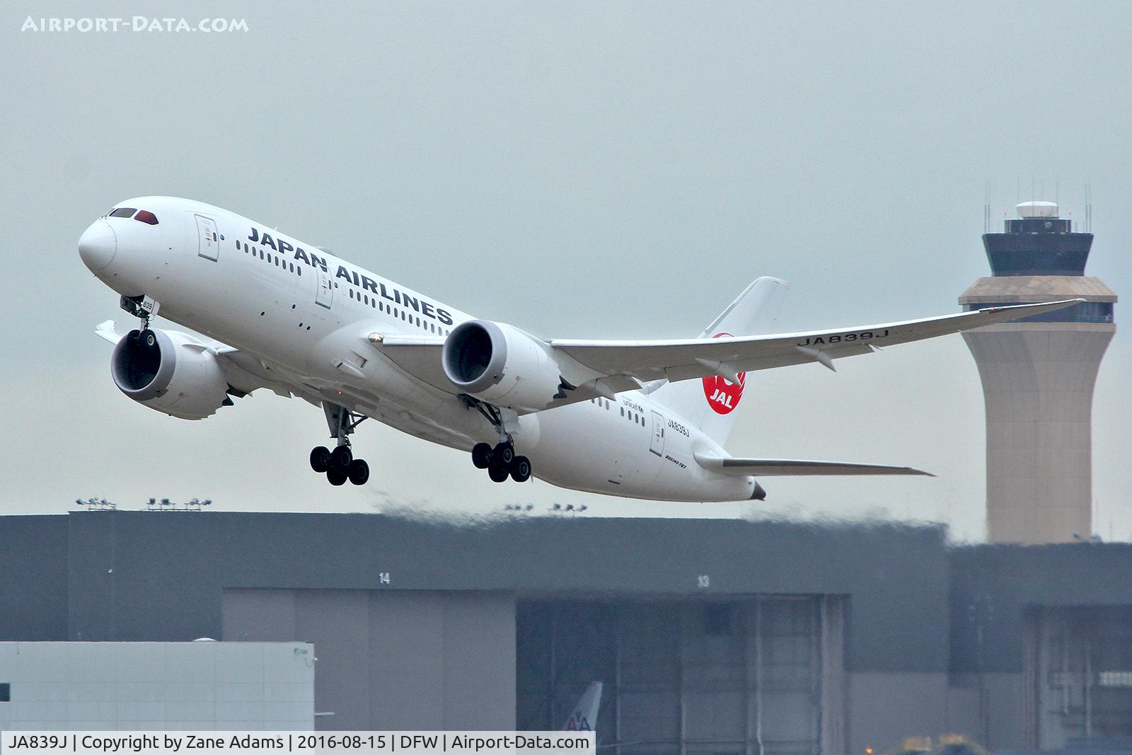 JA839J, 2014 Boeing 787-8 Dreamliner C/N 34853, Departing DFW Airport