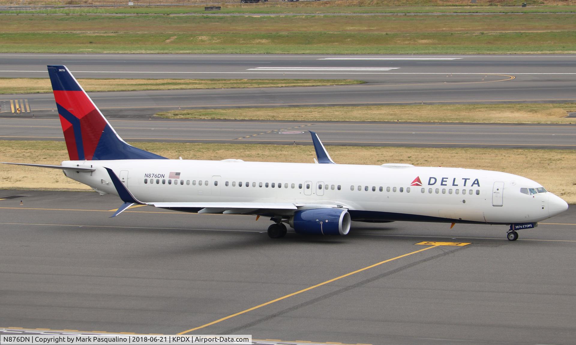 N876DN, 2017 Boeing 737-900/ER C/N 31987, Boeing 737-900ER