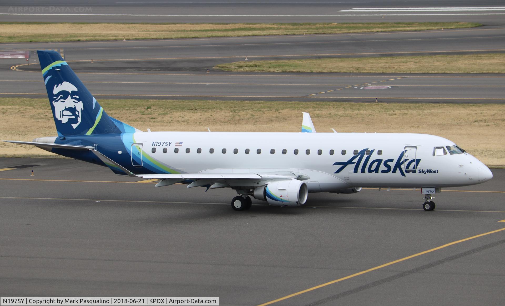 N197SY, 2018 Embraer 175LR (ERJ-170-200LR) C/N 17000709, ERJ 170-200 LR