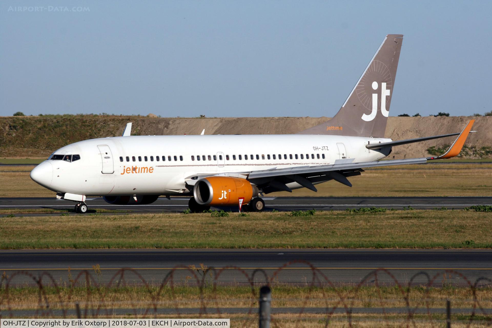 OH-JTZ, 1999 Boeing 737-73S C/N 29083, OH-JTZ landed rw 04L