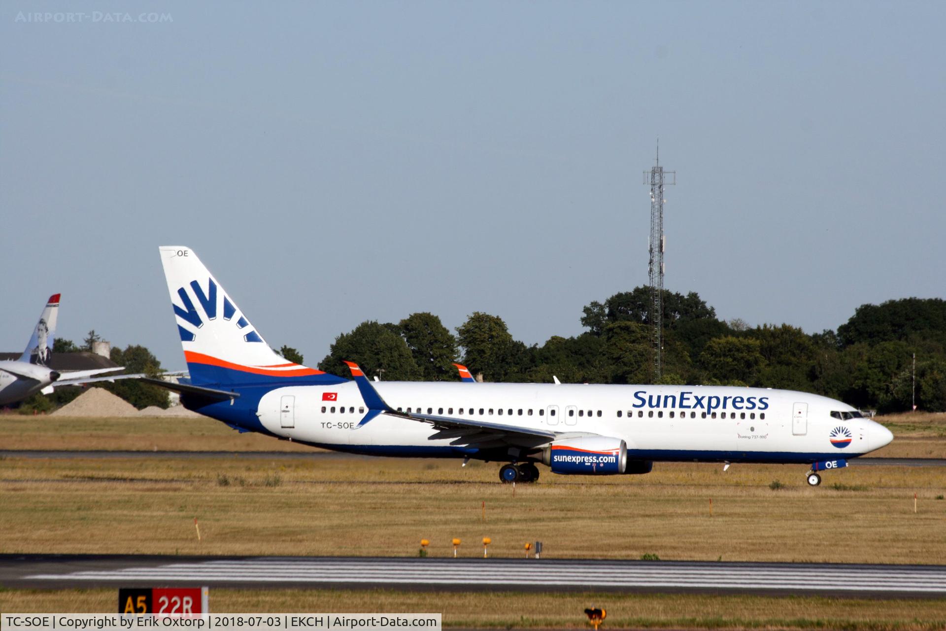 TC-SOE, 2017 Boeing 737-8HC C/N 61177, TC-SOE taxing for takeoff rw 04R