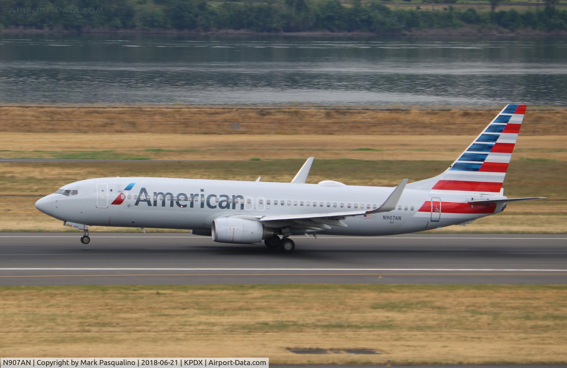 N907AN, 1999 Boeing 737-823 C/N 29509, Boeing 737-800