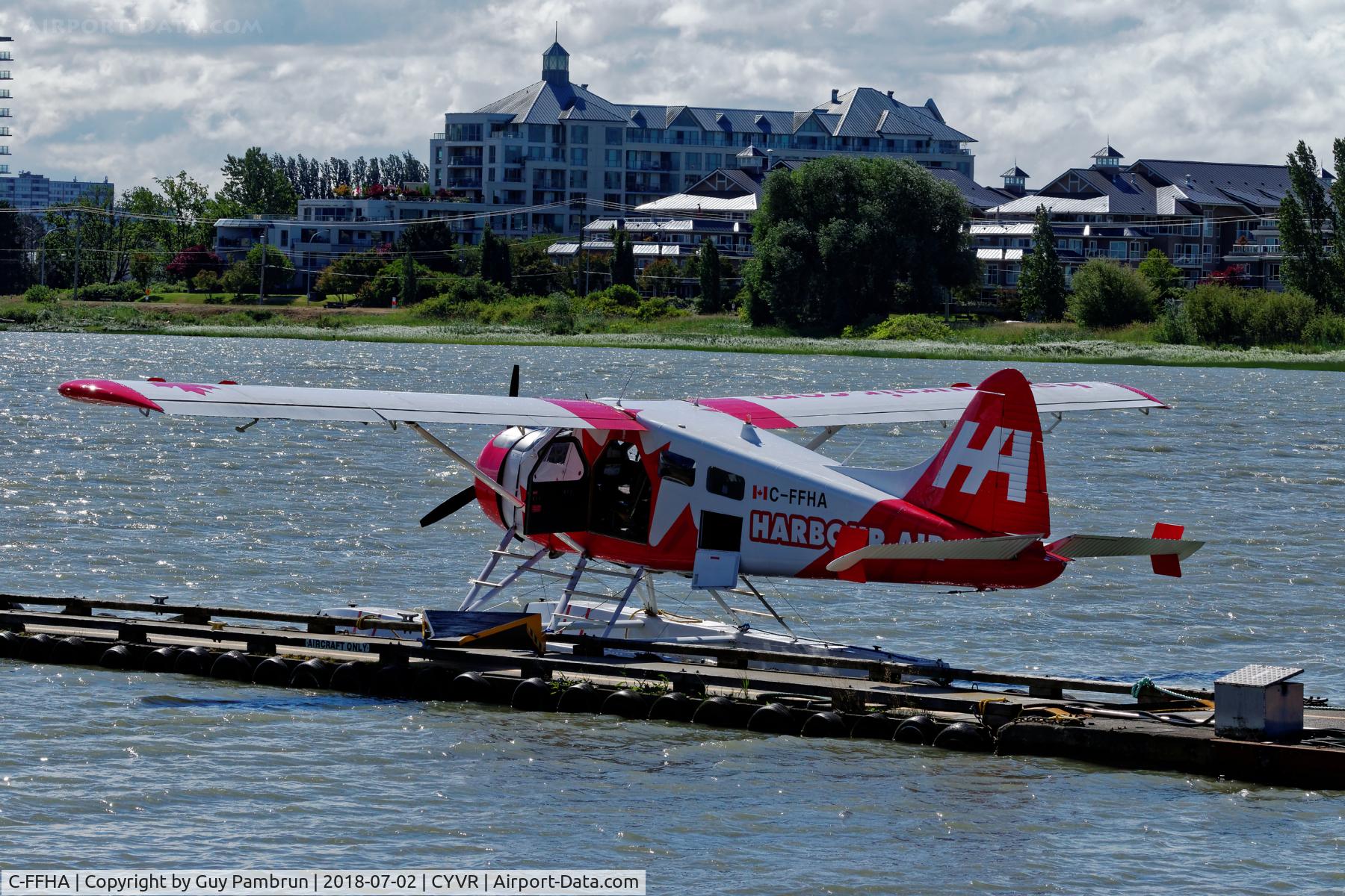C-FFHA, 1949 De Havilland Canada DHC-2 Beaver Mk.1 C/N 39, Waiting for passengers
