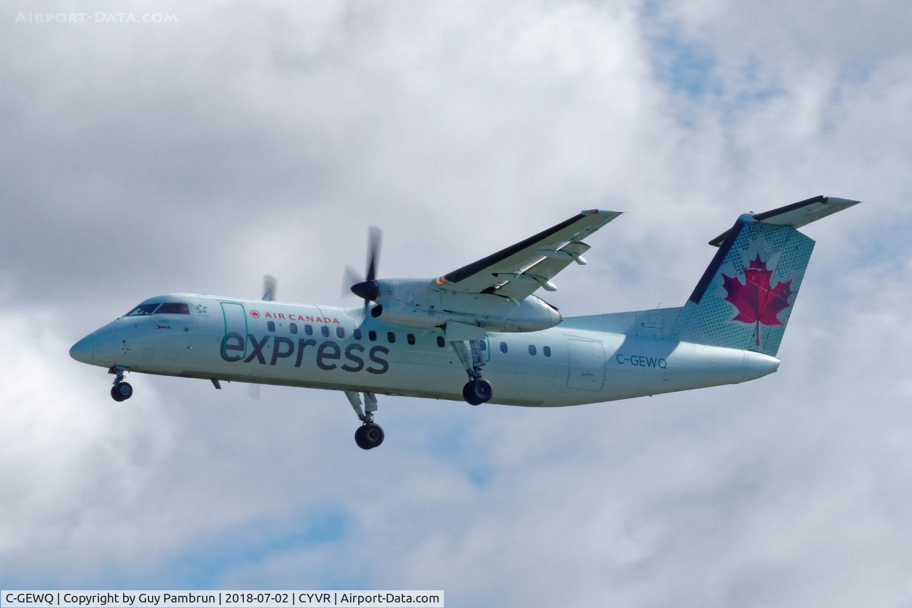 C-GEWQ, 1990 De Havilland Canada DHC-8-311 Dash 8 C/N 202, Landing
