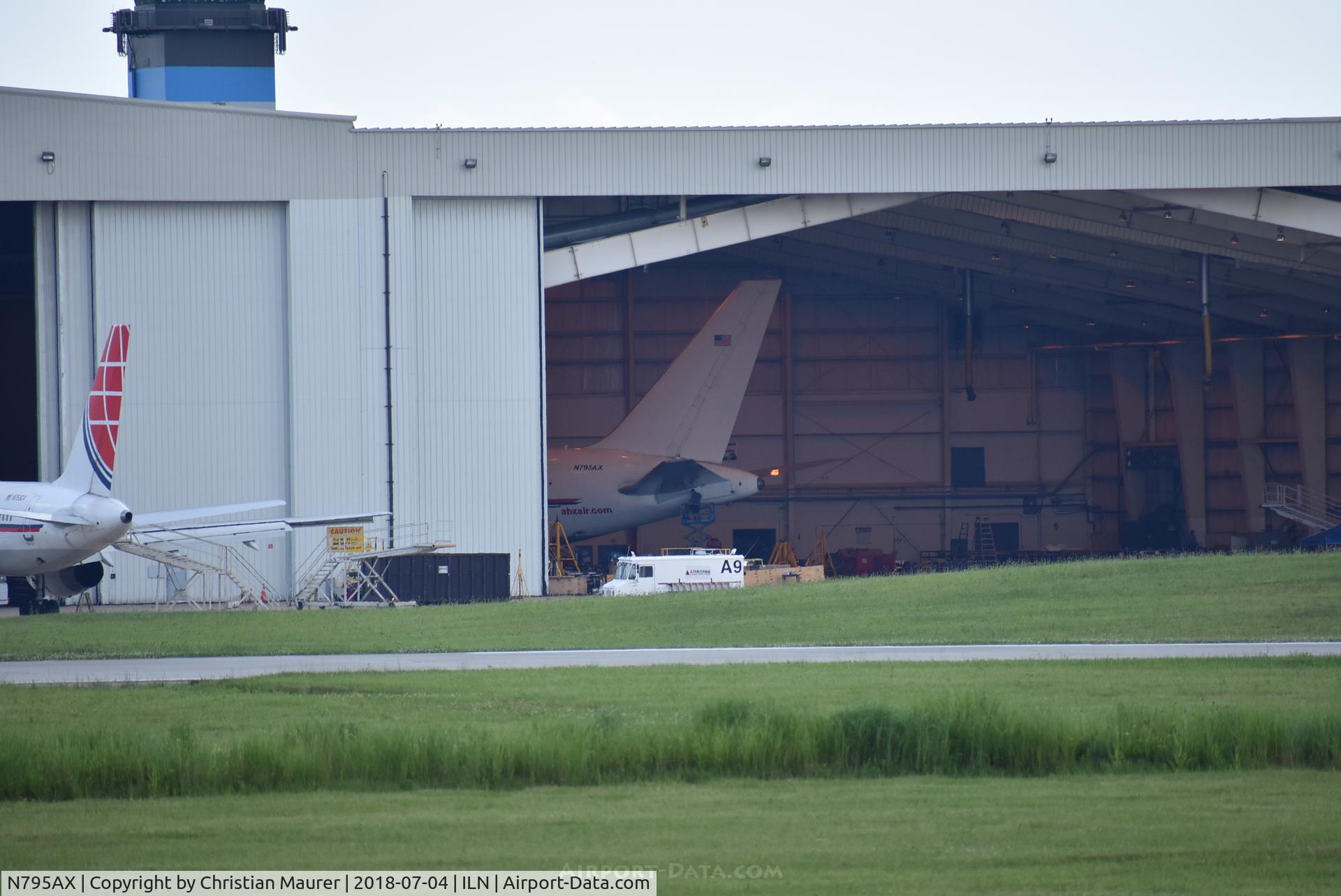 N795AX, 1985 Boeing 767-281 C/N 23145, Boeing 767-200 in hangar