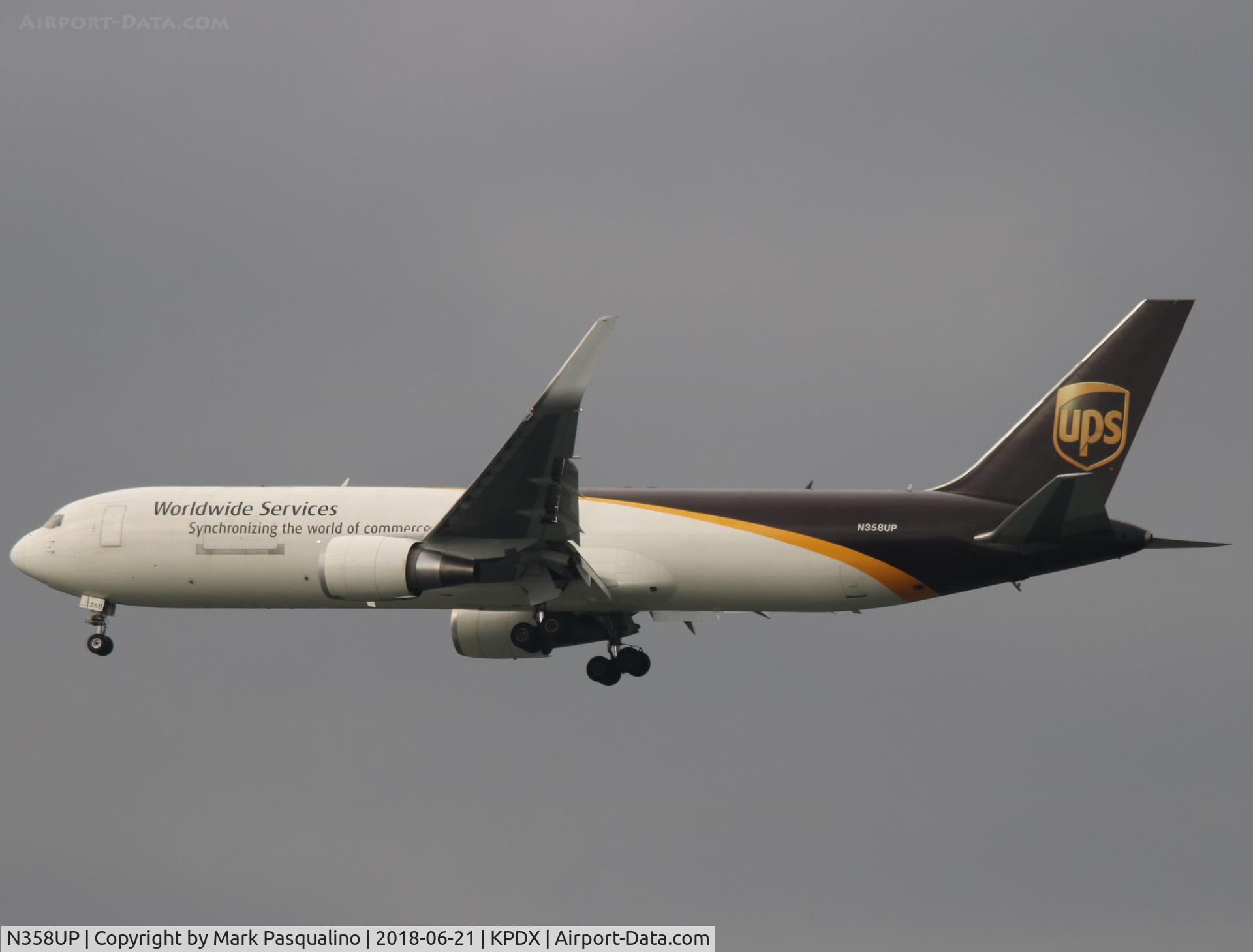 N358UP, 2013 Boeing 767-34AF/ER C/N 37864, Boeing 767-34F