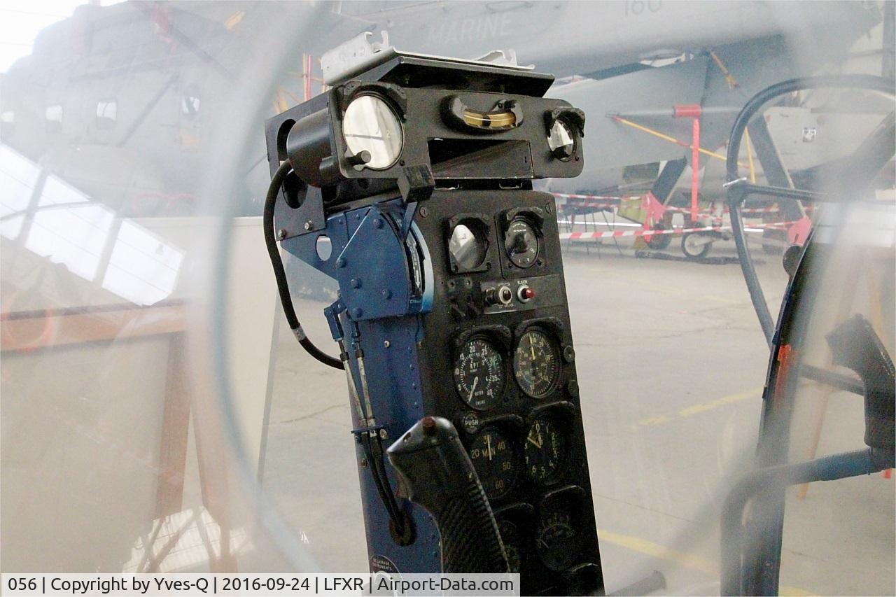 056, Bell 47G-1 C/N 056, Bell 47 G1, Cockpit close up view, Naval Aviation Museum, Rochefort-Soubise airport (LFXR)