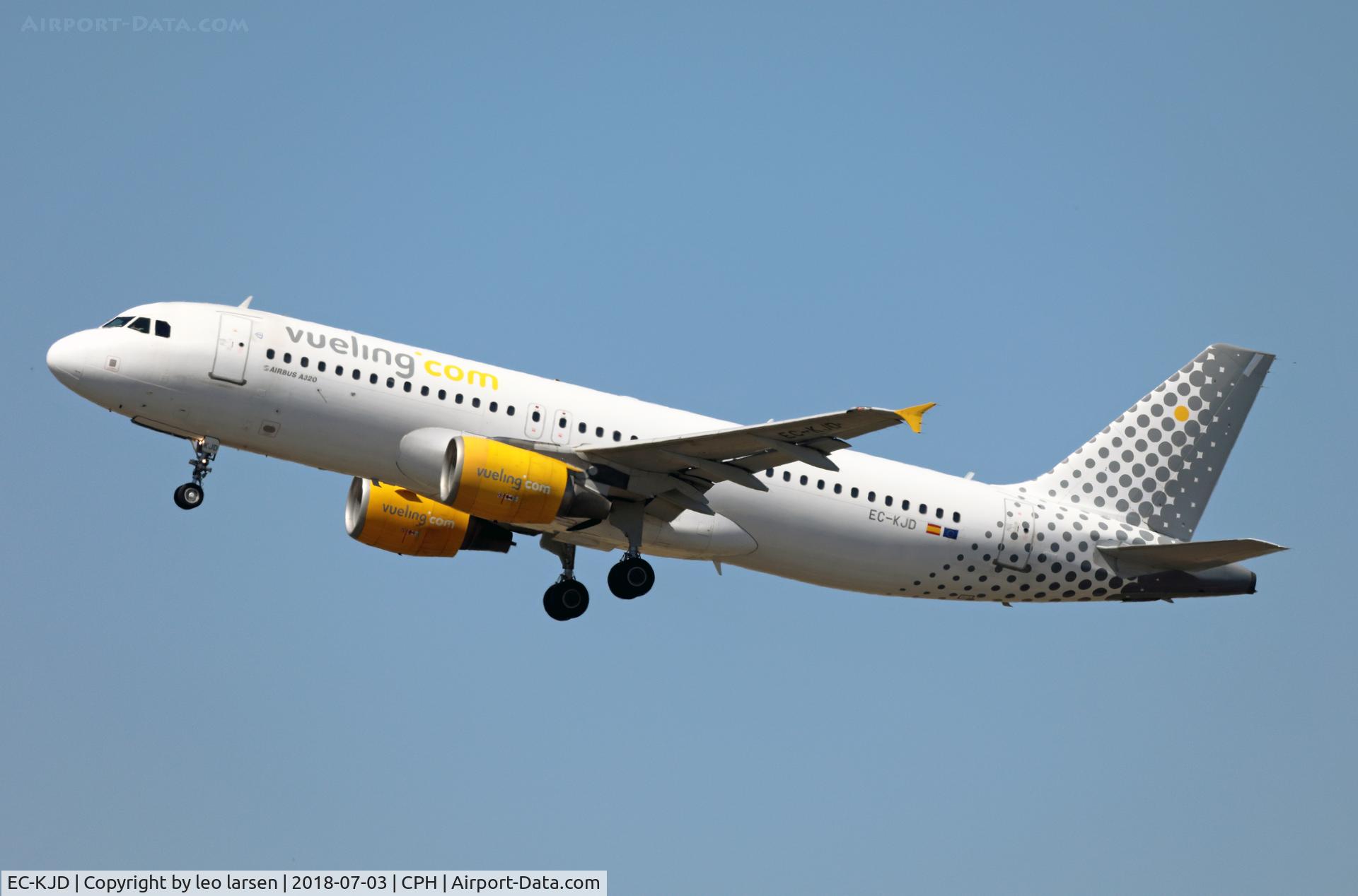 EC-KJD, 2007 Airbus A320-216 C/N 3237, Copenhagen 3.7.2018