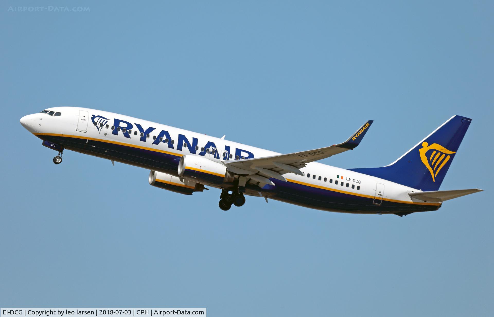 EI-DCG, 2004 Boeing 737-8AS C/N 33805, Copenhagen 3.7.2018 T/O R-22R