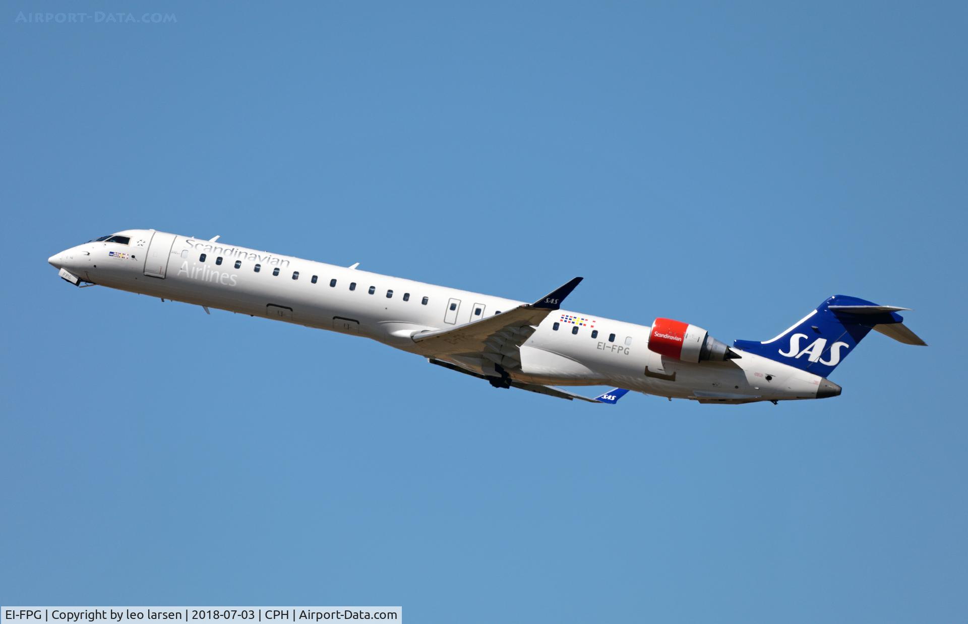 EI-FPG, 2016 Bombardier CRJ-900LR (CL-600-2D24) C/N 15406, Copenhagen 3.7.2018 T/O R-22R