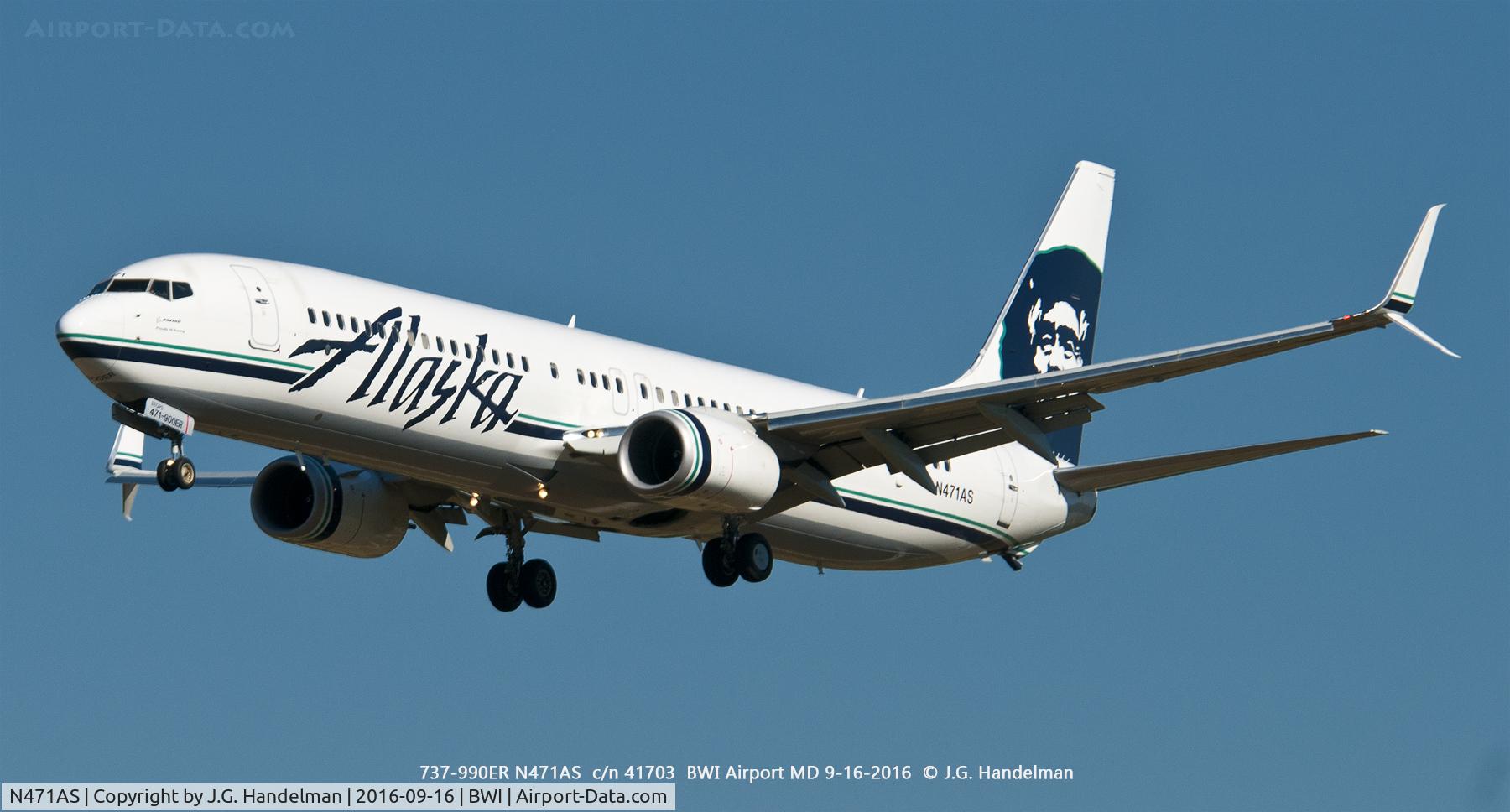 N471AS, 2014 Boeing 737-990/ER C/N 41703, On final.
