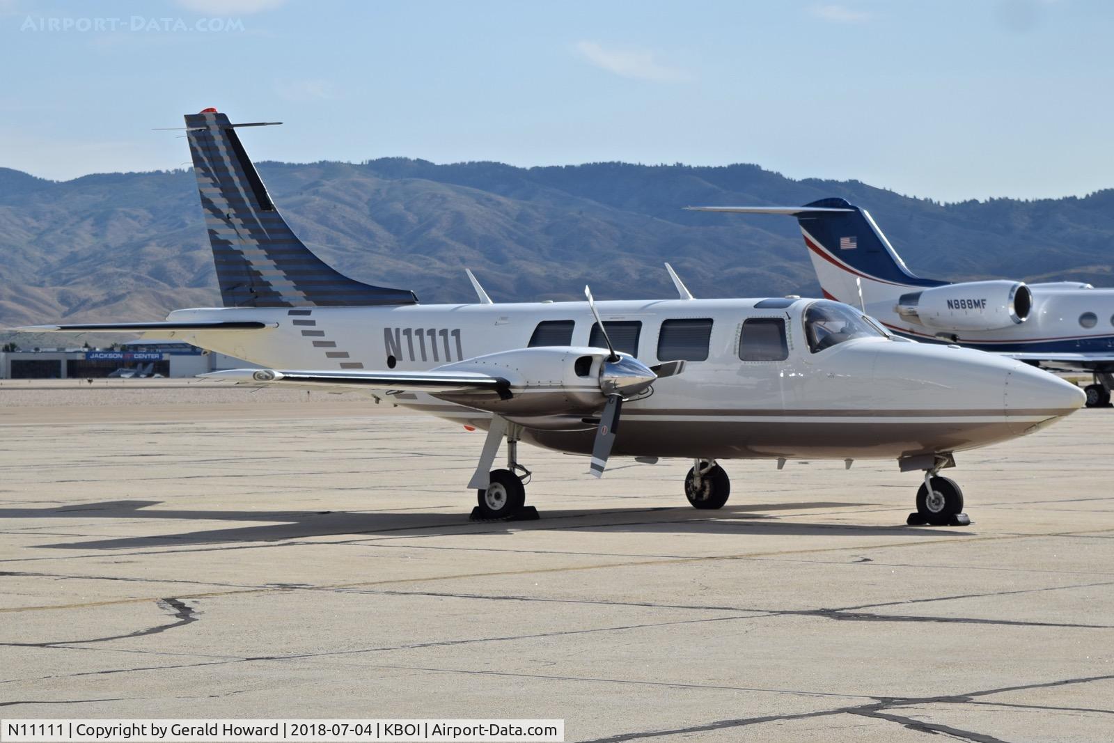 N11111, 1983 Piper PA-60-602P Aerostar C/N 60-8365021, Parked on the south GA ramp.