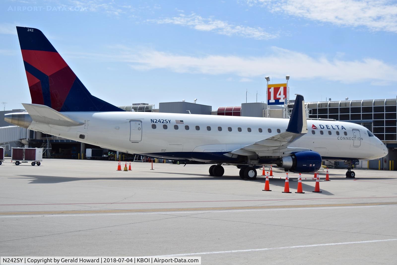 N242SY, 2016 Embraer 175LR (ERJ-170-200LR) C/N 17000588, Parked at the gate.