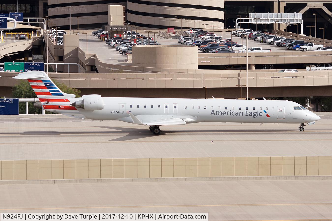 N924FJ, 2004 Bombardier CRJ-900ER (CL-600-2D24) C/N 15024, No comment.