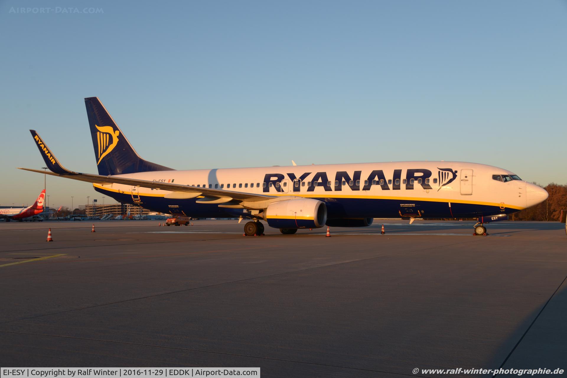 EI-ESY, 2011 Boeing 737-8AS C/N 34999, Boeing 737-8AS(W) - FR RYR Ryanair - 34999 - EI-ESY - 29.11.2016 - CGN