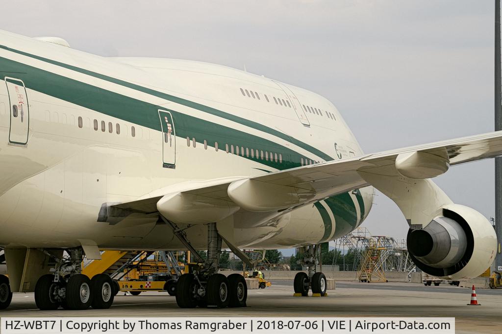 HZ-WBT7, 1992 Boeing 747-4J6 C/N 25880, Kingdom Holding Boeing 747-400