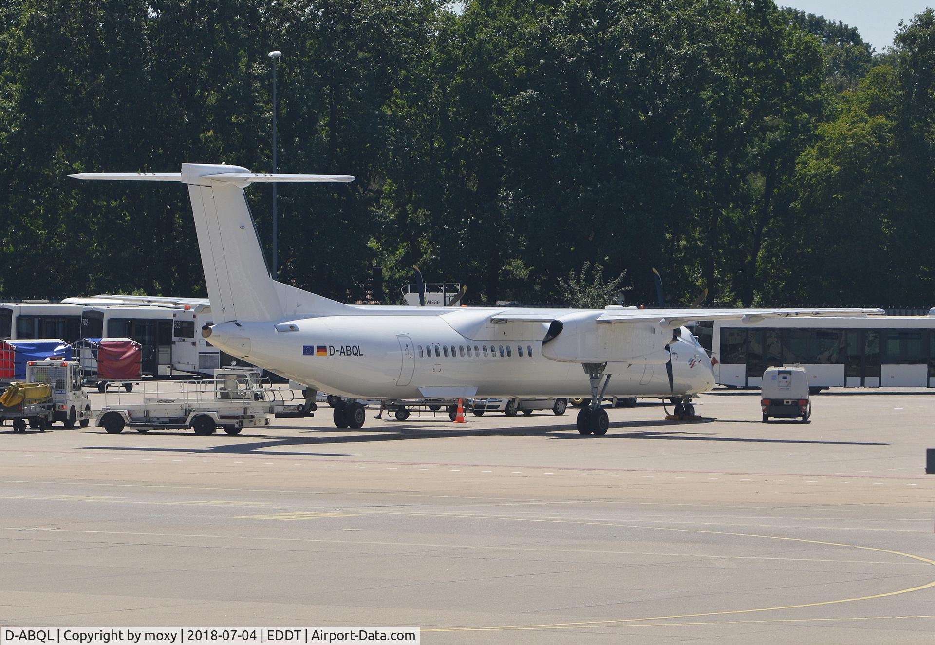 D-ABQL, 2007 Bombardier DHC-8-402 Dash 8 C/N 4184, Bombardier DHC-8-402 at Berlin Tegel.