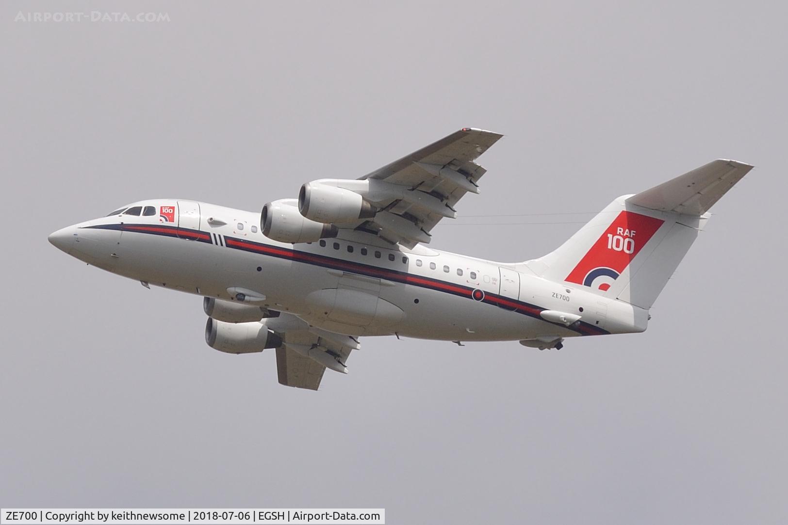 ZE700, 1984 British Aerospace BAe.146-100 CC.2 C/N E1021, ILS with RAF100 logo.