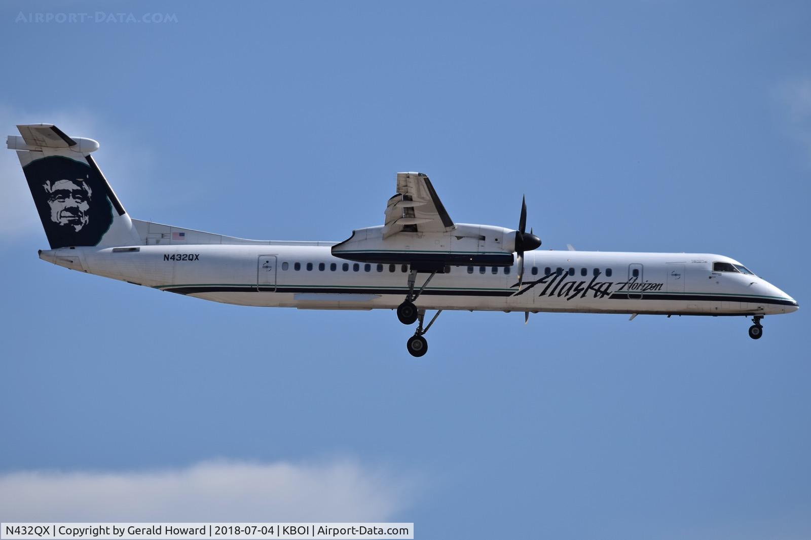 N432QX, 2007 De Havilland Canada DHC-8-402Q Dash 8 Dash 8 C/N 4166, Landing RWY 10L.