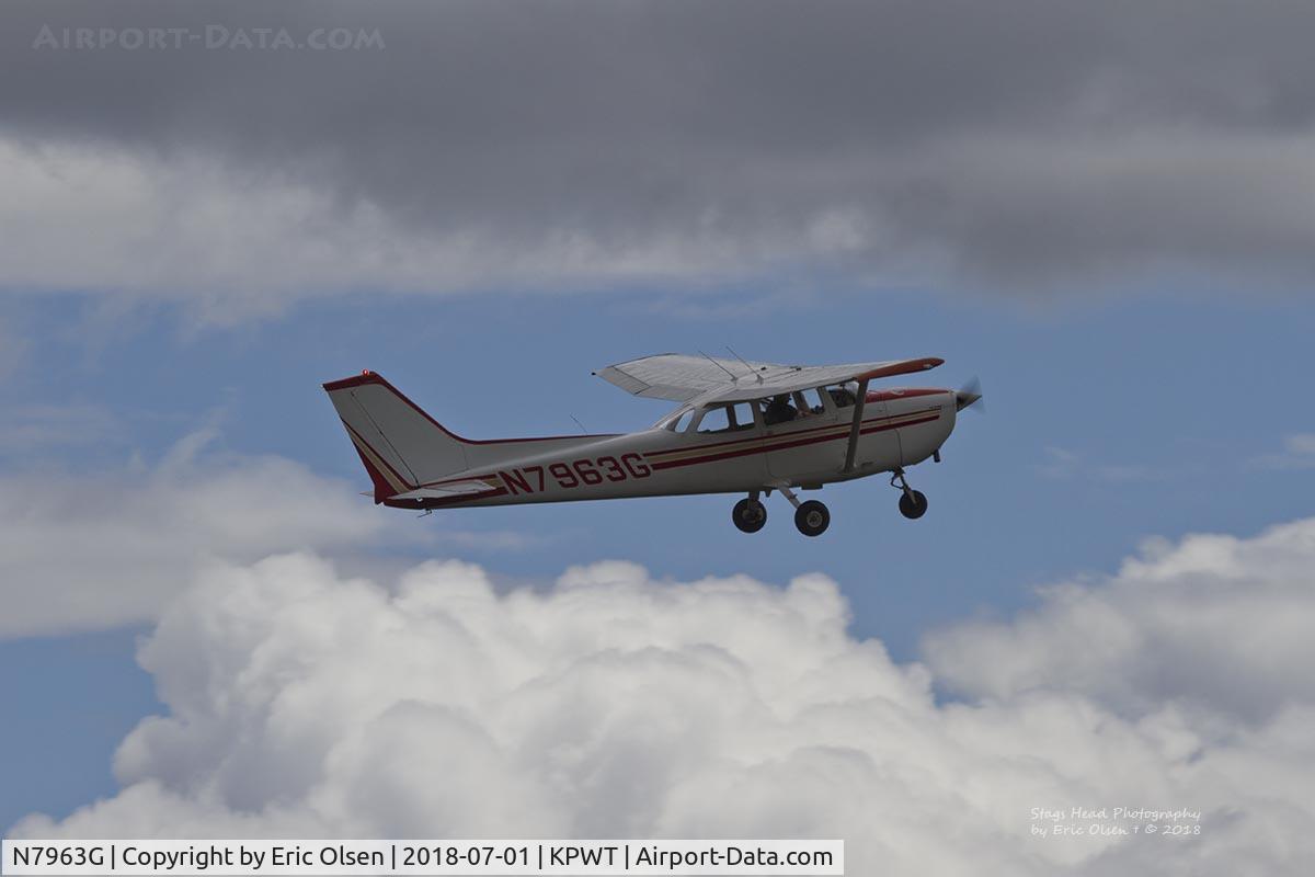 N7963G, 1971 Cessna 172L C/N 17259663, Cessna 172 departing Bremerton.