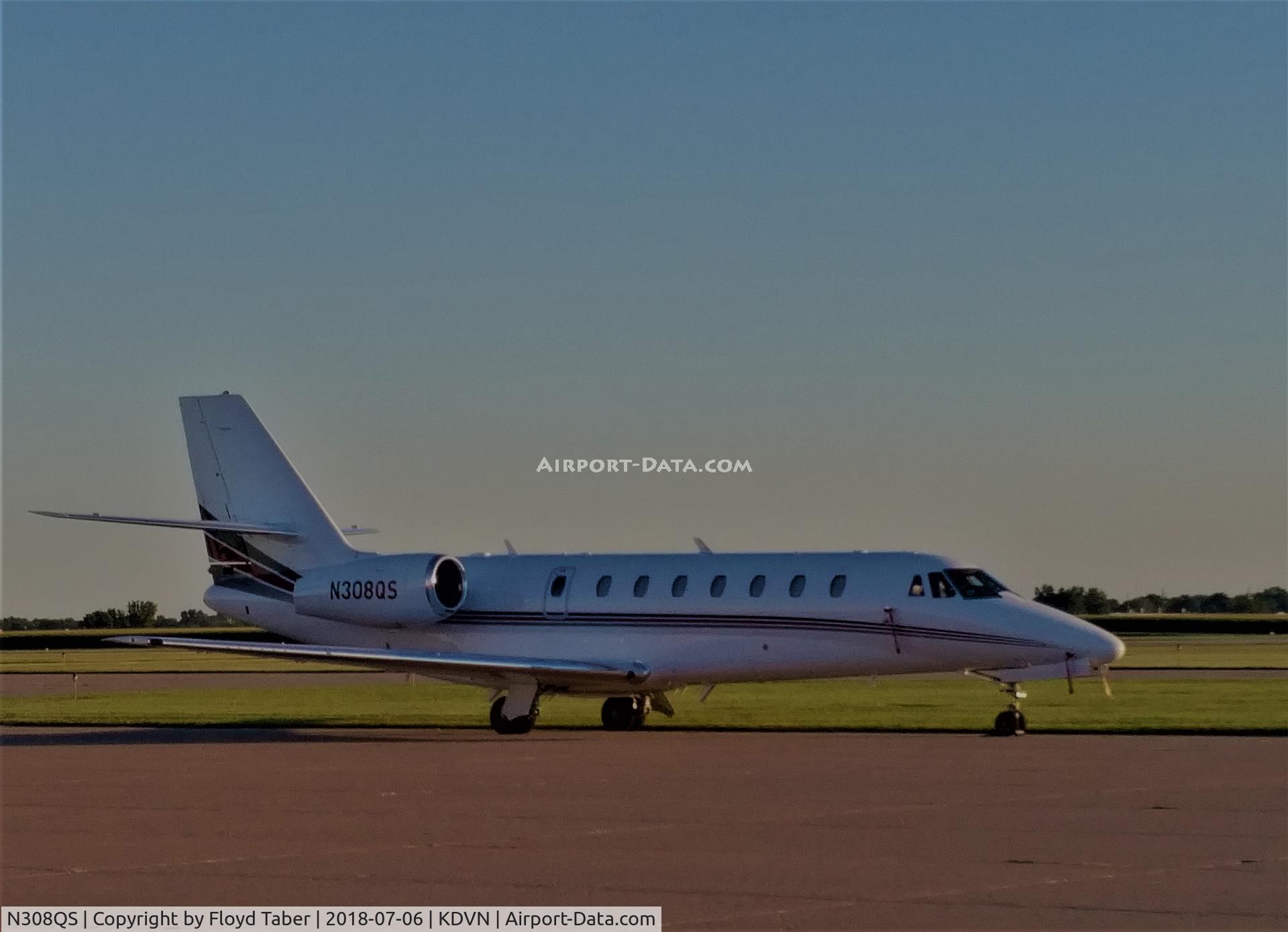 N308QS, 2006 Cessna 680 Citation Sovereign C/N 680-0116, Staying the night at the QCA