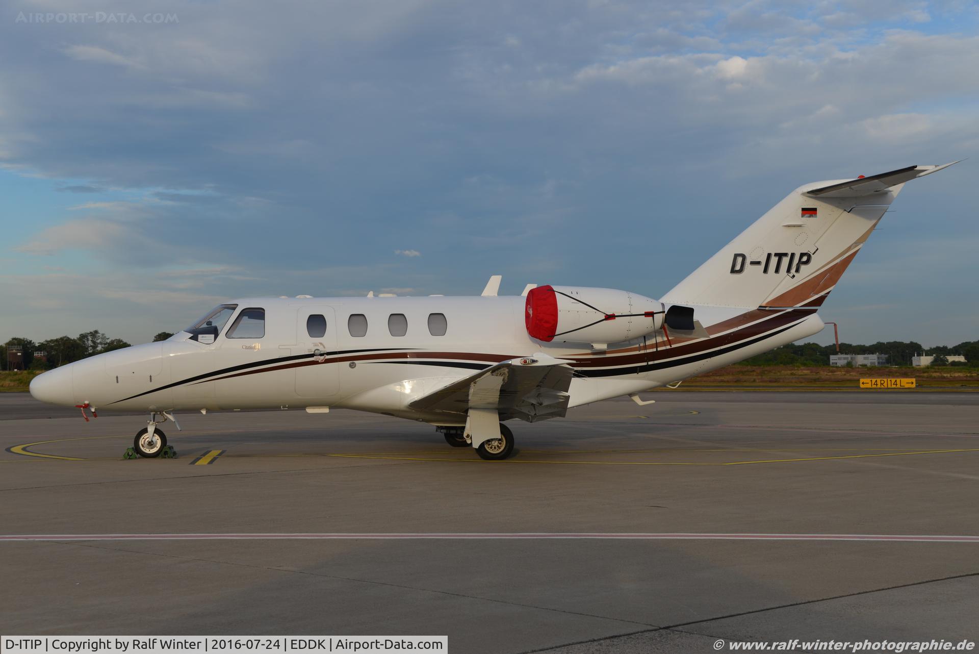 D-ITIP, 2002 Cessna 525 CitationJet CJ1 C/N 525-0494, Cessna 525 CitationJet 1 - Star Wings Dortmund - 525-0494 - D-ITIP - 24.06.2016 - CGN