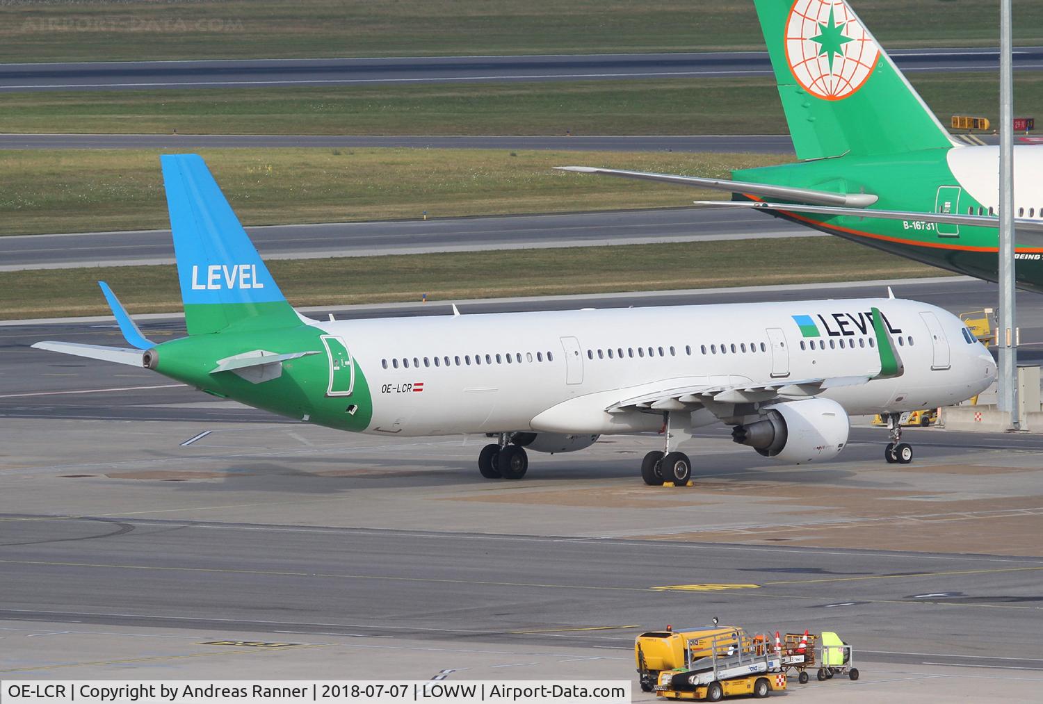OE-LCR, 2015 Airbus A321-211 C/N 6719, Level A321