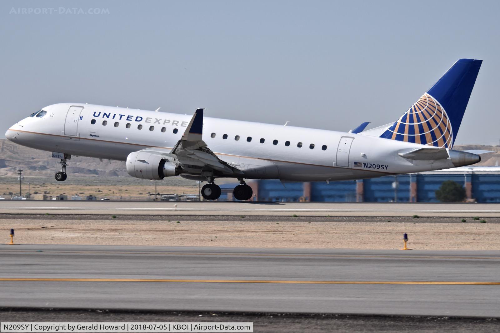 N209SY, 2017 Embraer 175LR (ERJ-170-200LR) C/N 17000645, Take off from RWY 10L.