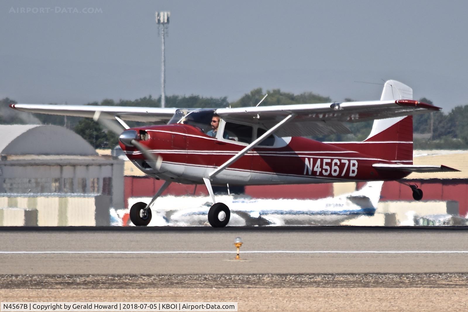 N4567B, 1955 Cessna 180 C/N 31466, Take off run on RWY 10L.