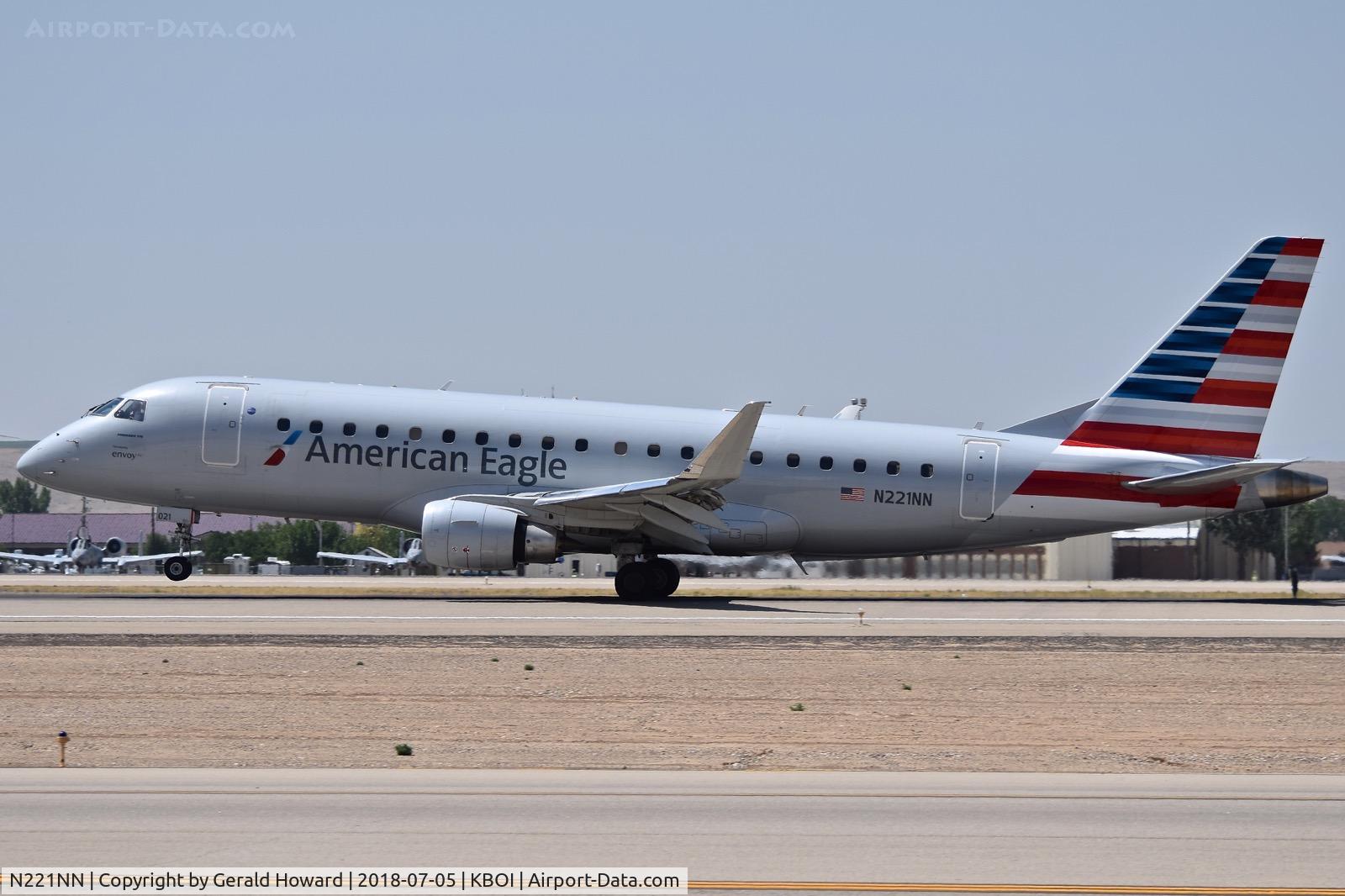 N221NN, 2015 Embraer 175LR (ERJ-170-200LR) C/N 17000525, Landing roll out on RWY 10L.
