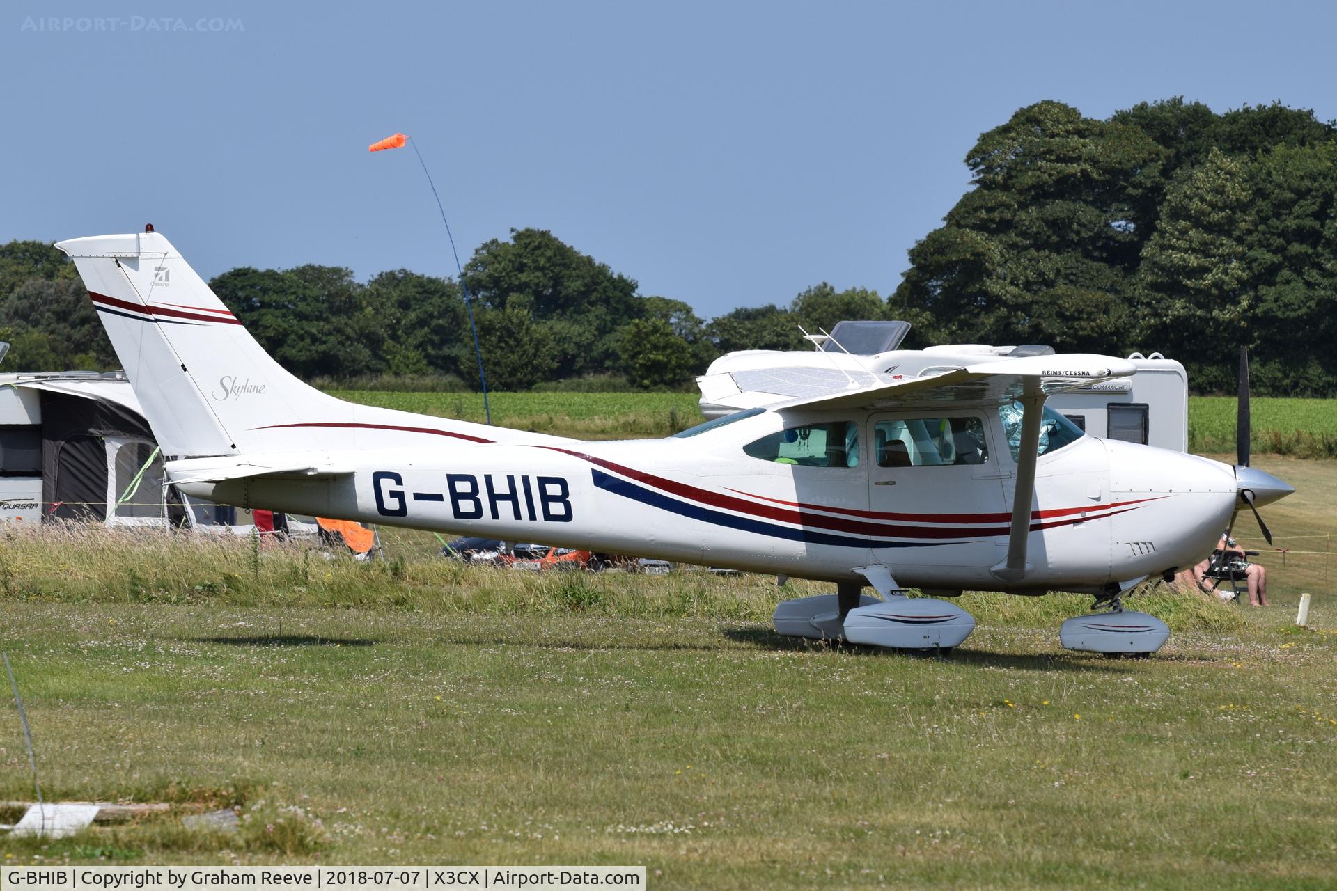 G-BHIB, 1980 Reims F182Q Skylane C/N 0134, Parked at Northrepps.