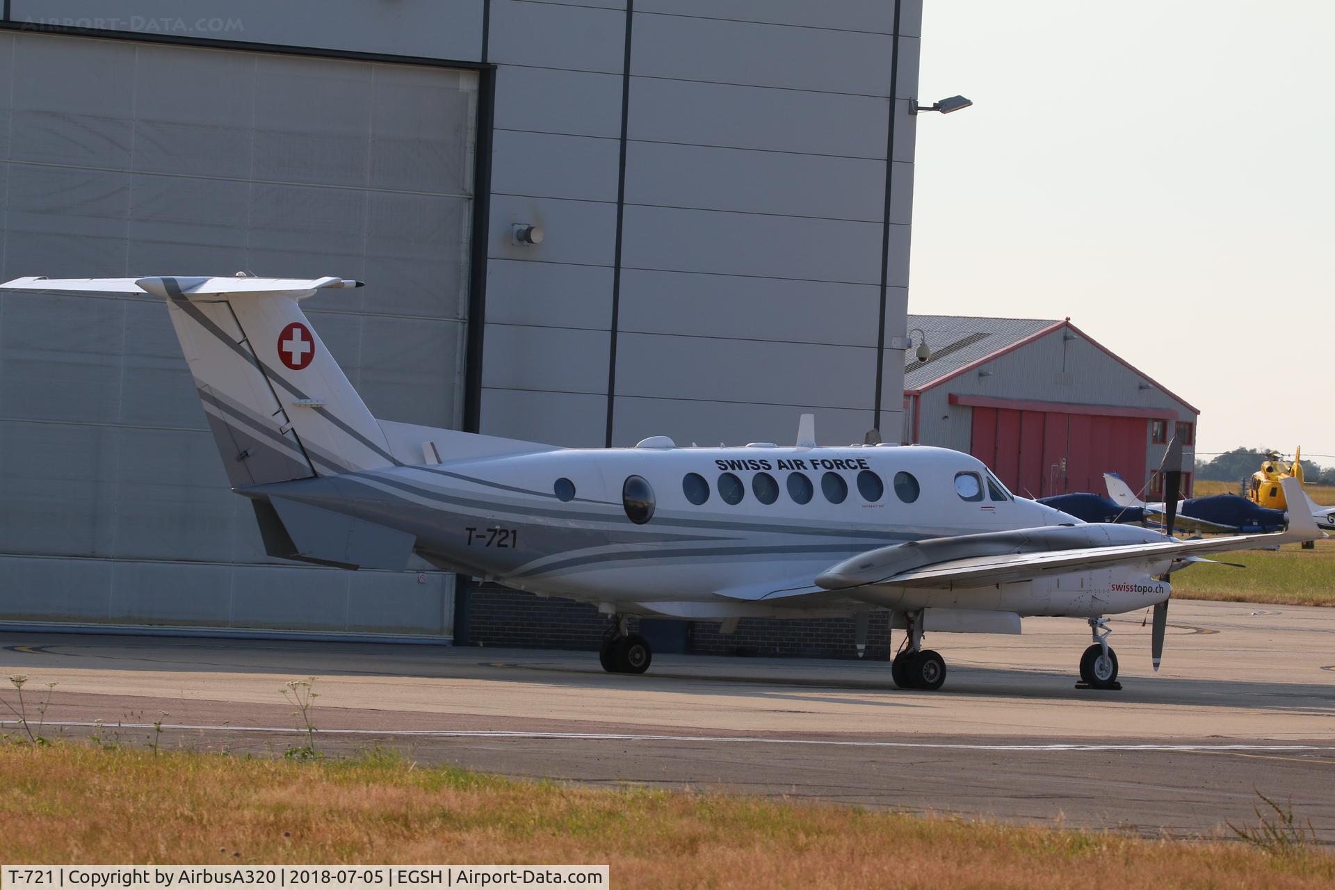 T-721, 1993 Beech Super King Air 350 C/N FN-1, Parked Saxon ramp