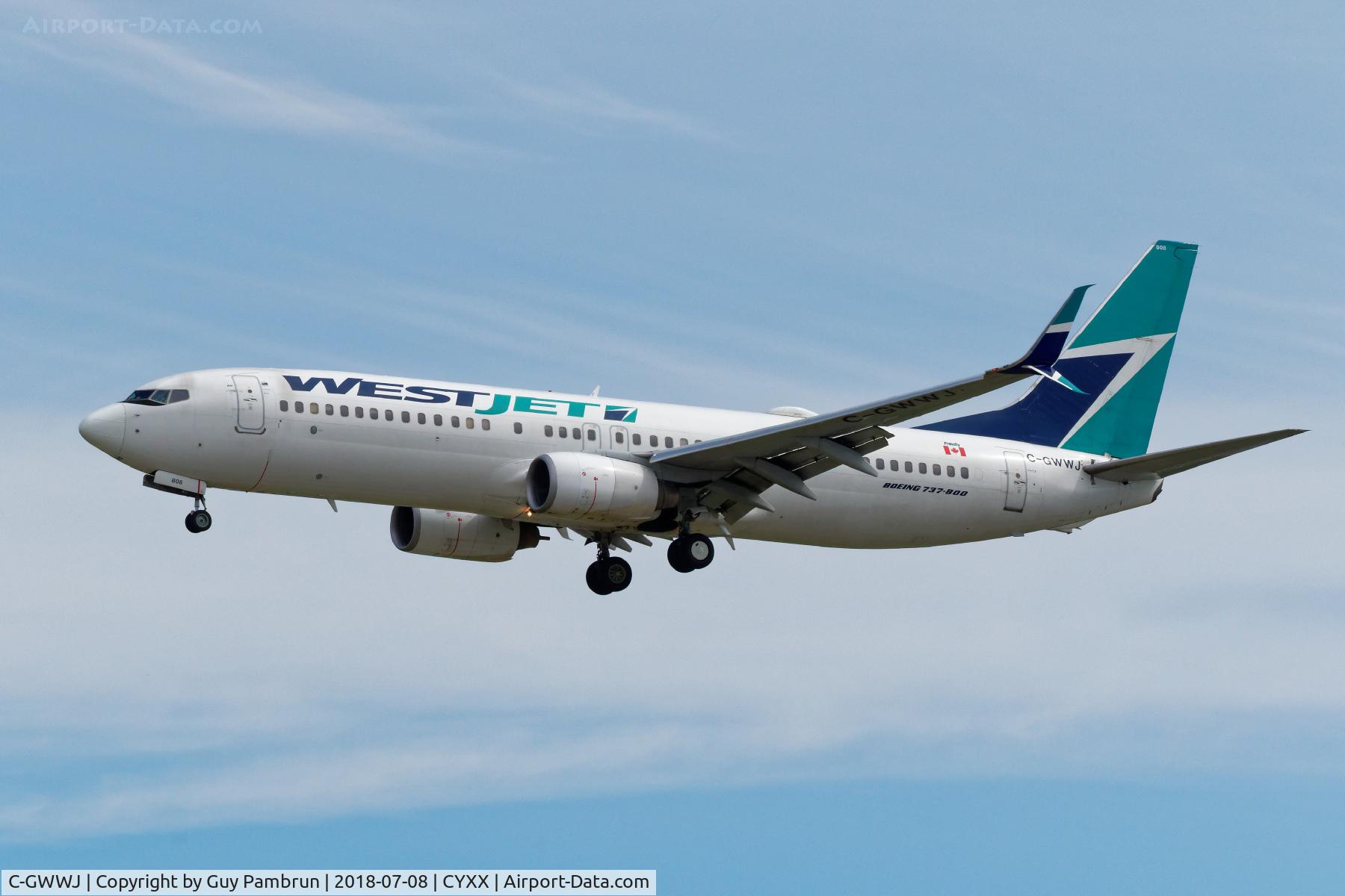 C-GWWJ, 2008 Boeing 737-8CT C/N 35080, Landing on 26R