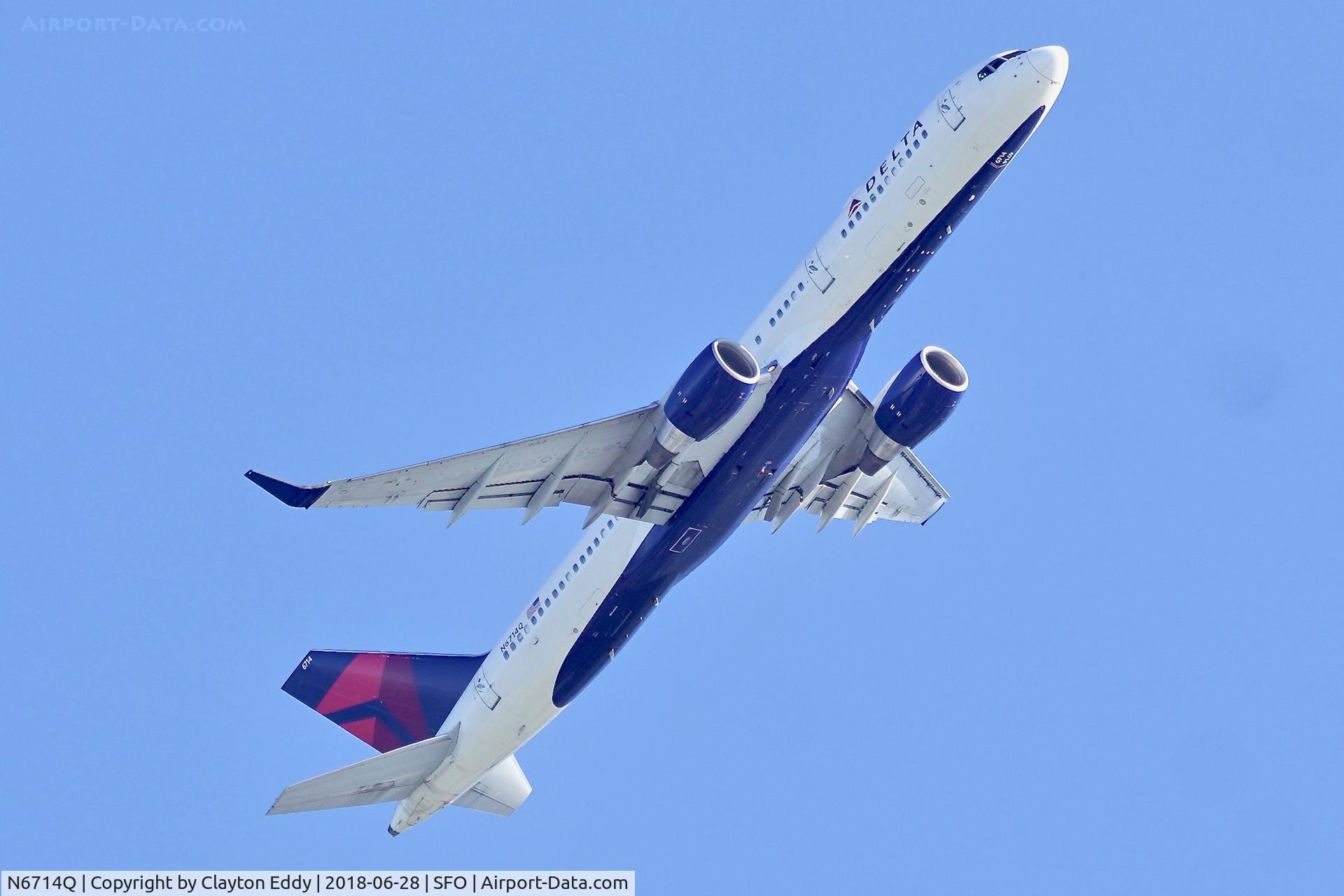 N6714Q, 2000 Boeing 757-232 C/N 30485, SFO 2018.
