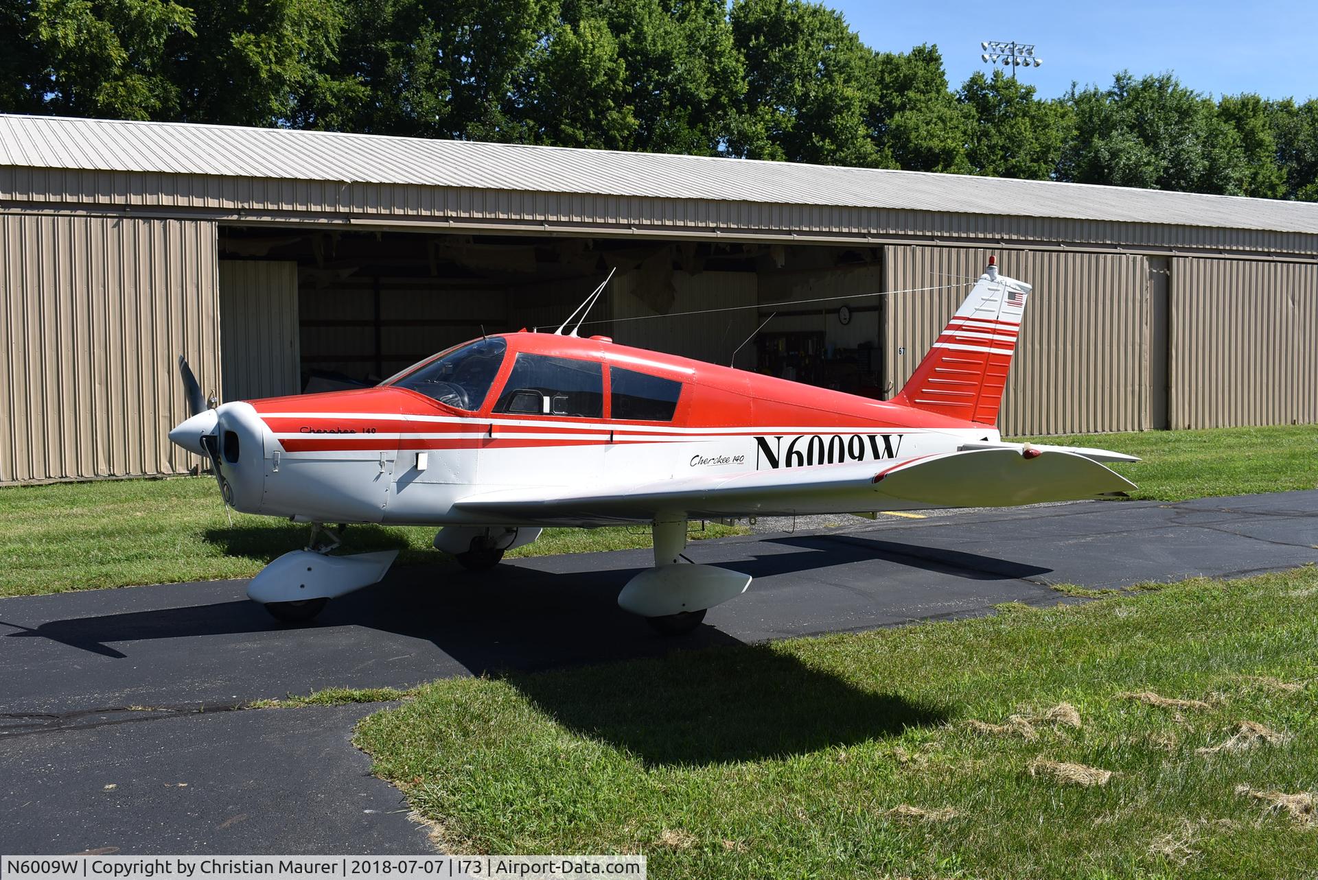 N6009W, 1964 Piper PA-28-140 C/N 28-20009, Piper Cherokee 140 9th ever built