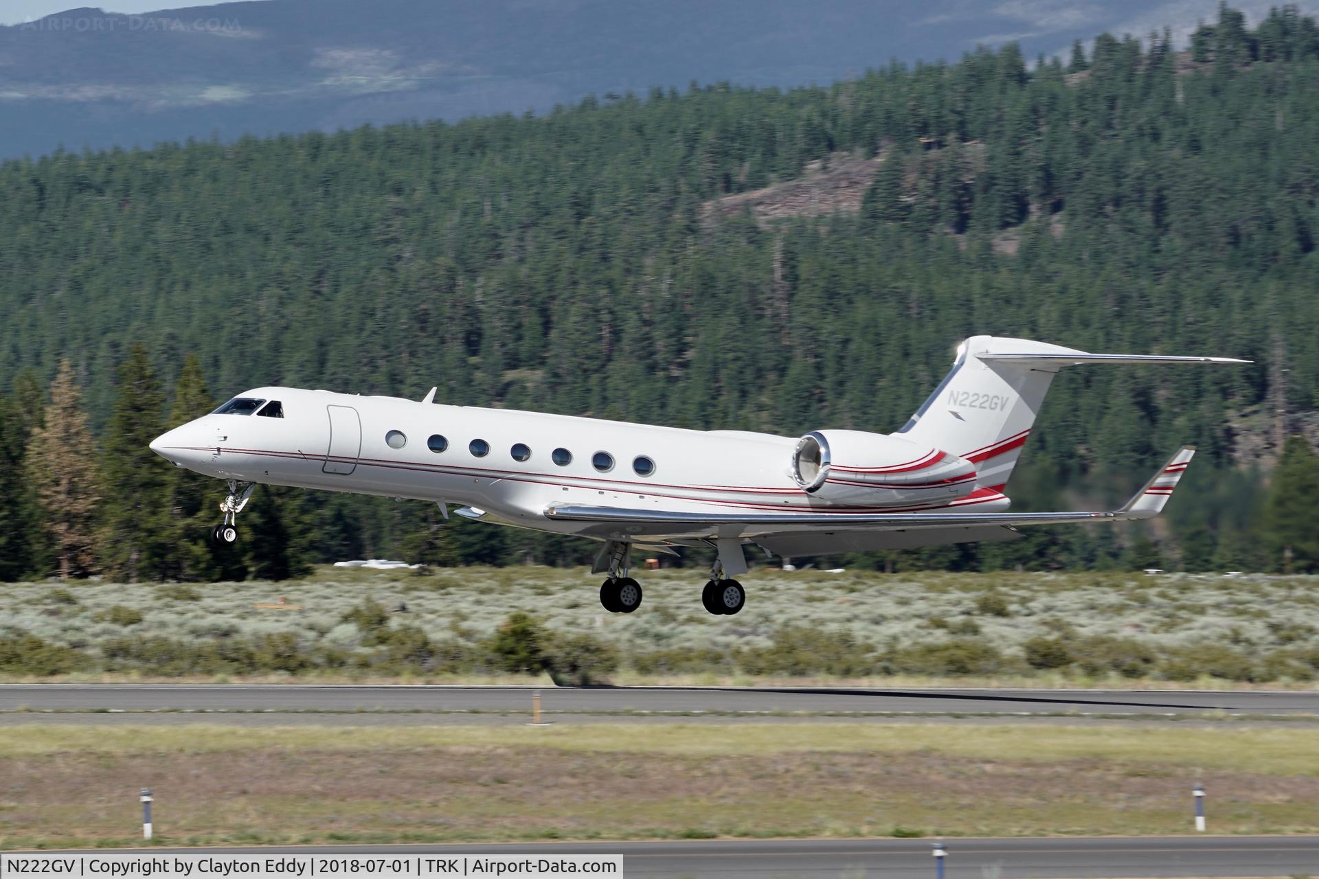 N222GV, 2008 Gulfstream Aerospace GV-SP (G550) C/N 5222, Departing Truckee Airport California 2018.
